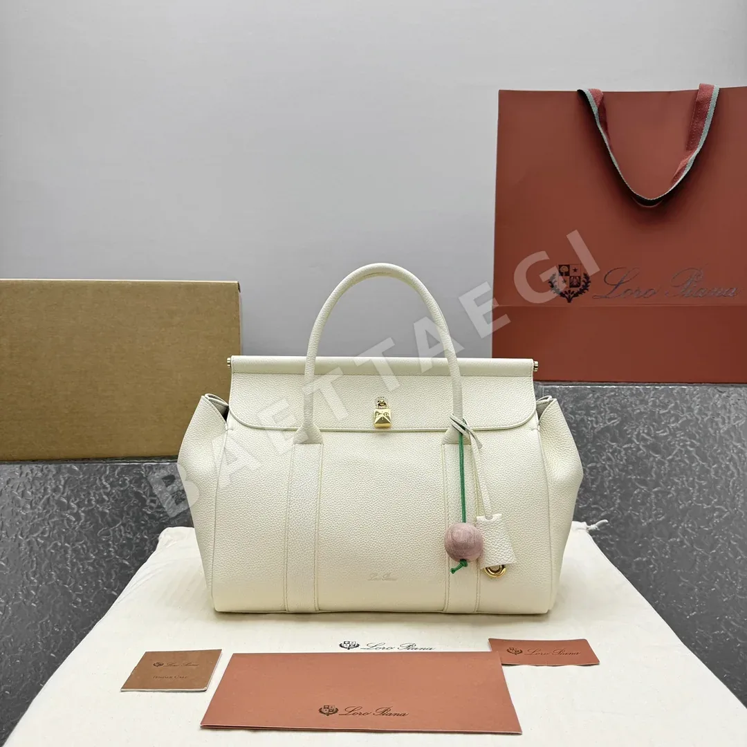 로로피아나 라이치그레인 소가죽 토트백 128889