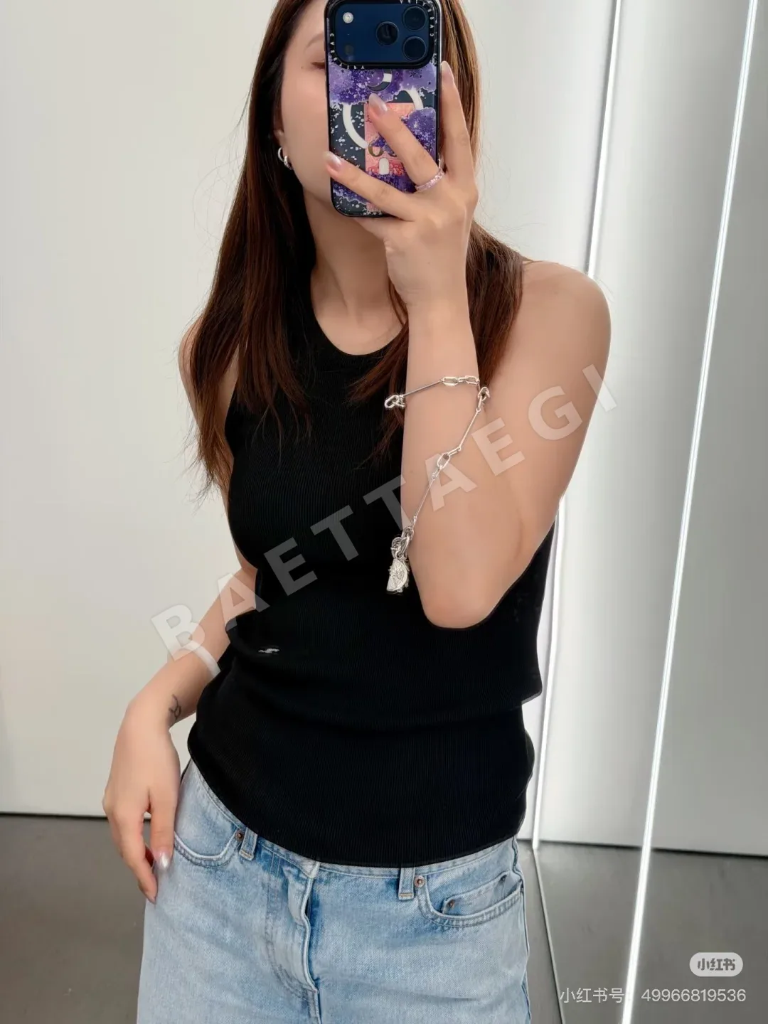 셀린느 개선문 로고 자수 크루넥 반팔 티셔츠 상세 이미지 6