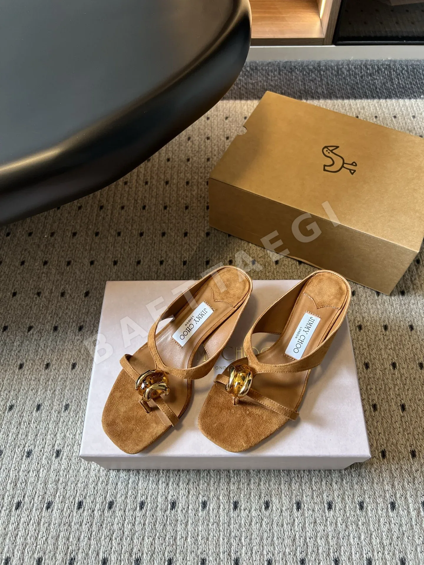 지미추 26ss 여름 신작 젬 버클 플립플랍143691 Jimmy Choo 상세 이미지 2