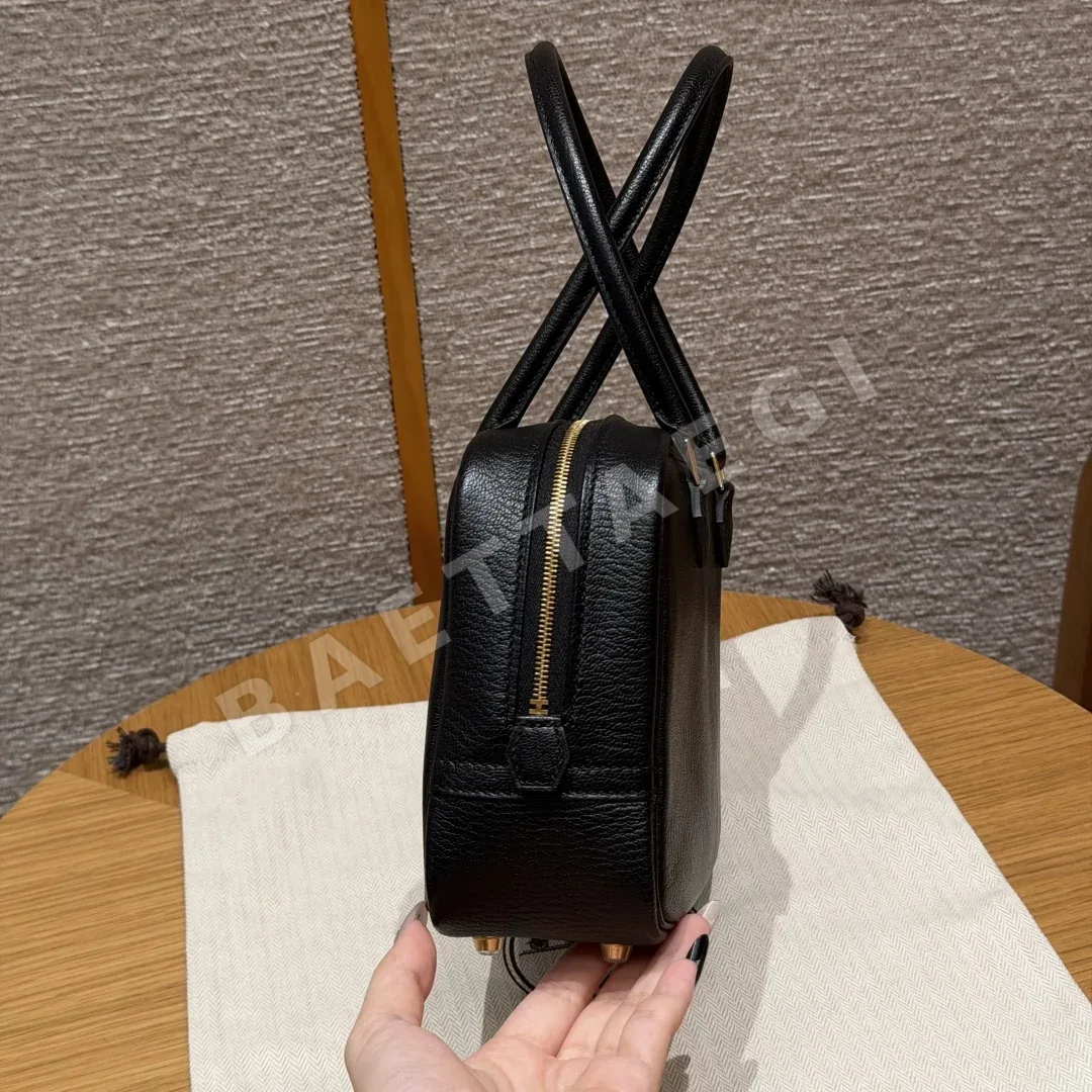 에르메스 미니 페더 가방 상세 이미지 4