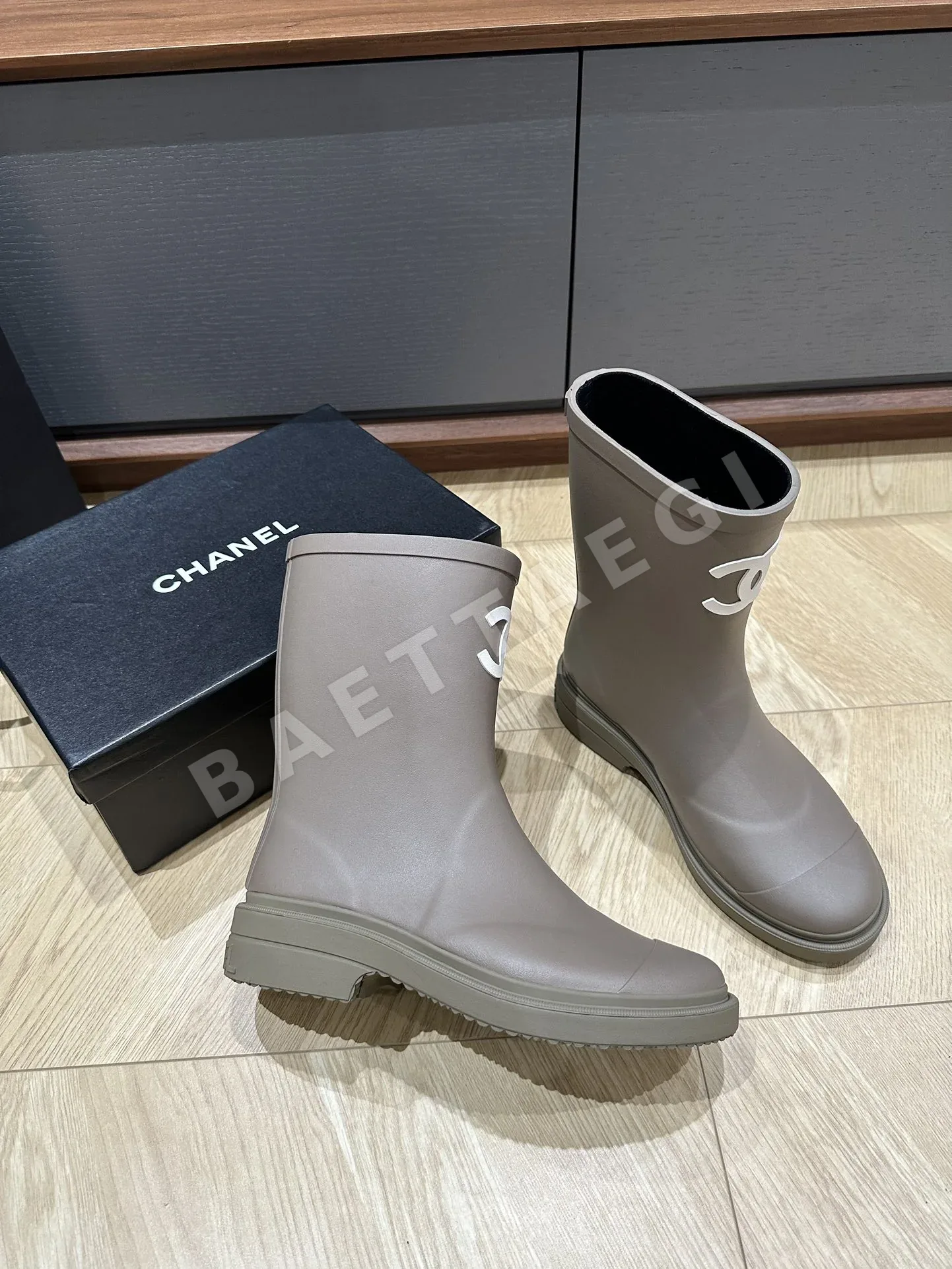 샤넬 레인부츠 상세 이미지 3