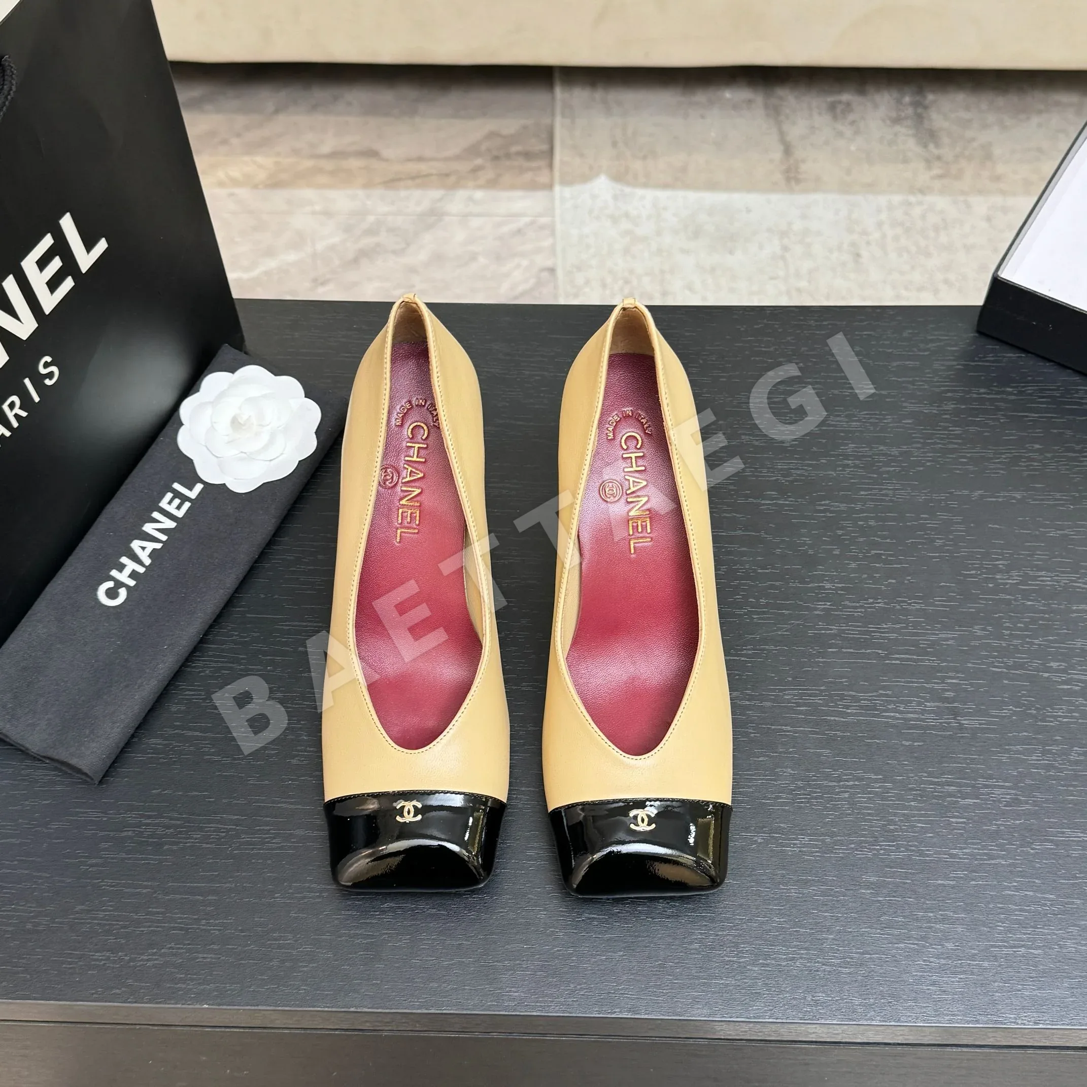 샤넬 더블 C 스티치 스퀘어 토 스트랩 여성 신발 98624
