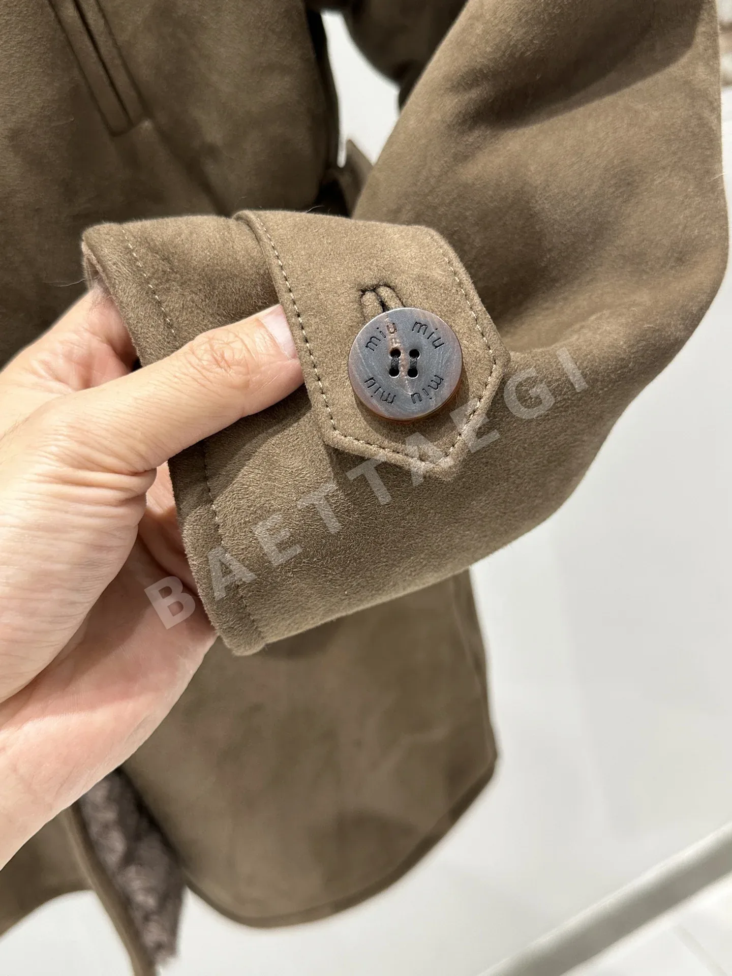 미우미우 울 퍼 안감 남성 가죽 자켓 상세 이미지 6
