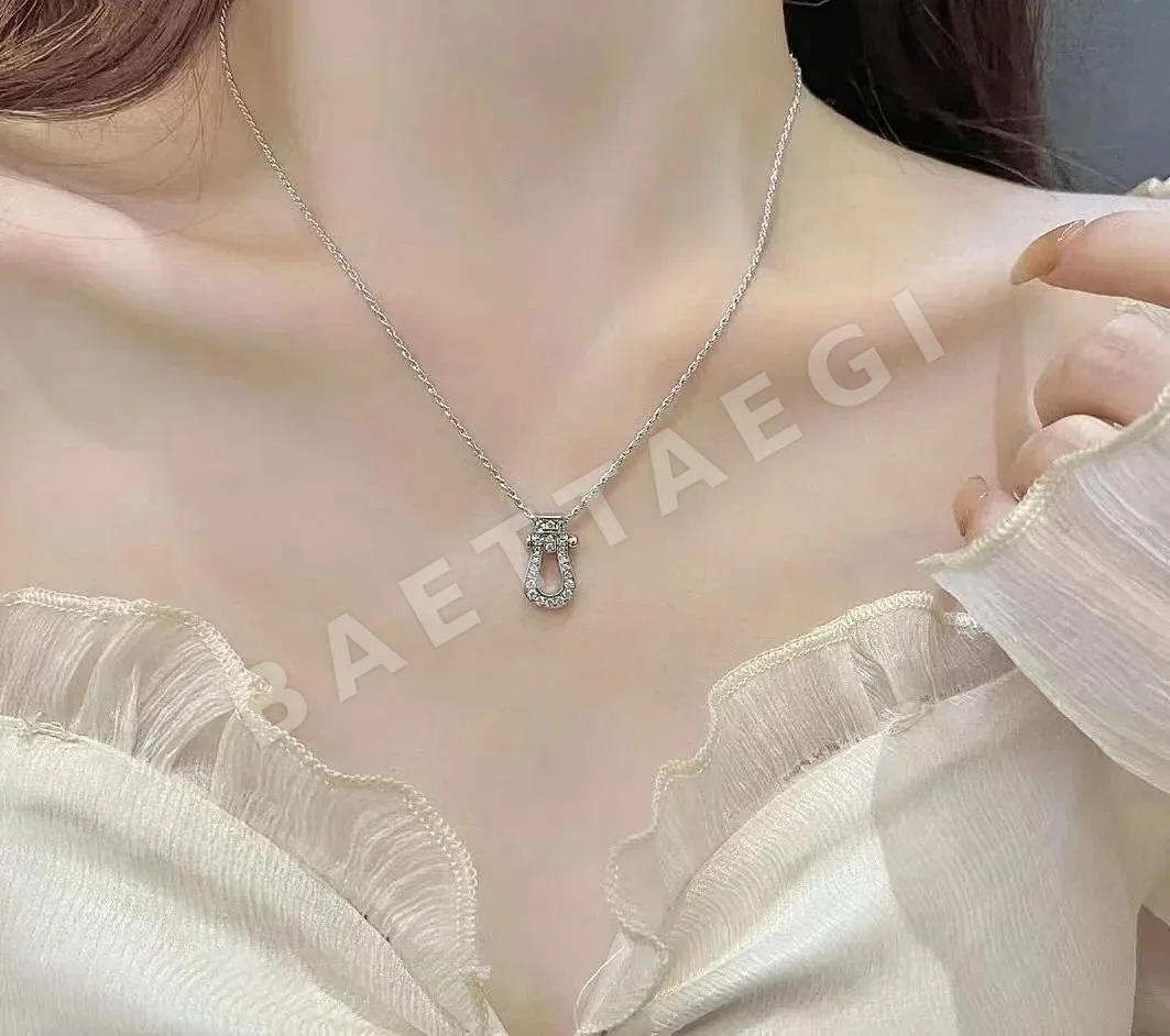 프레드 말발굽 다이아몬드 장식 목걸이 상세 이미지 4