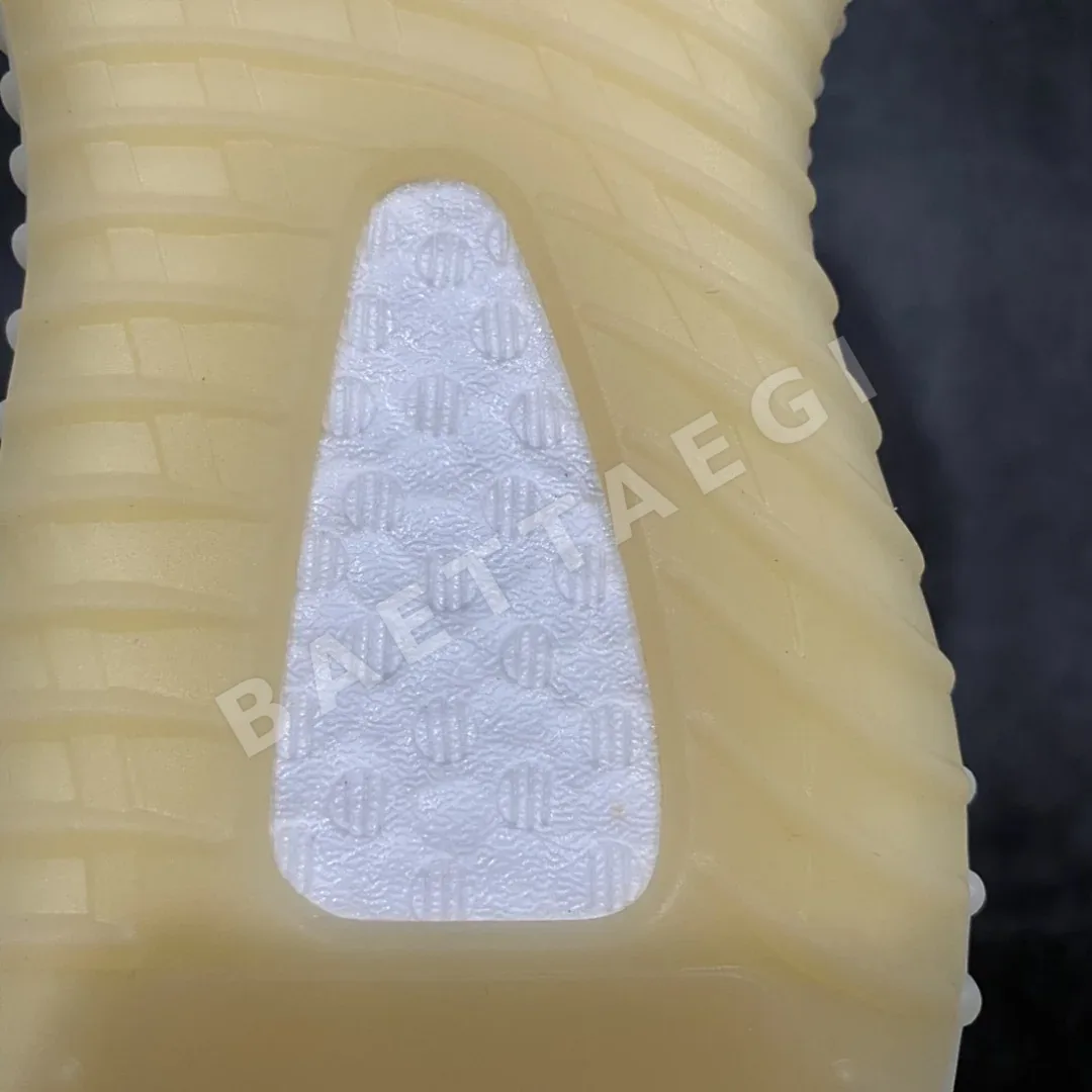 아디다스 이지 350 GY7658 200677 Adidas Yeezy 350 상세 이미지 17