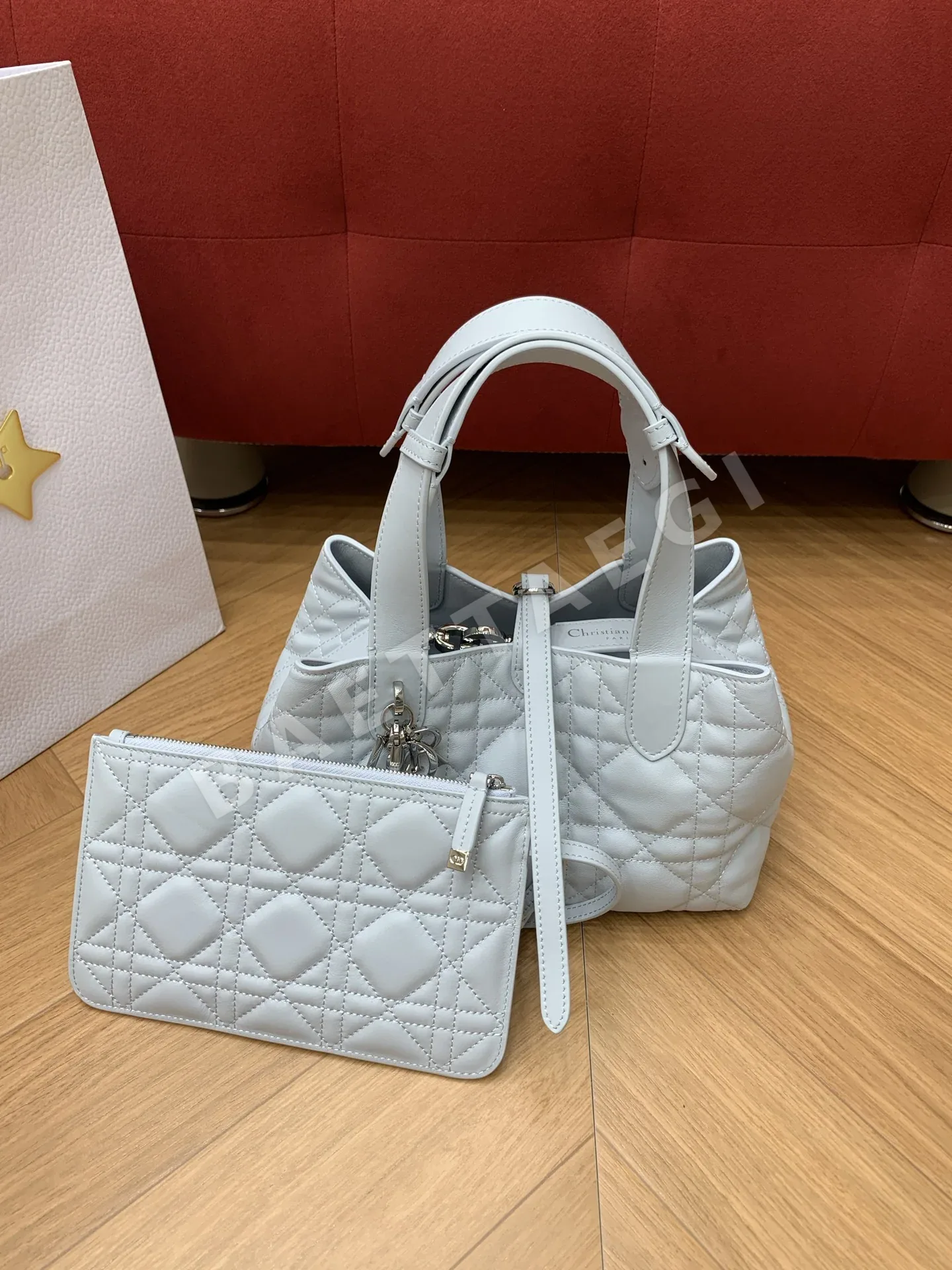 디올 투쥬르 스몰 그레시어 블루 가방 190555