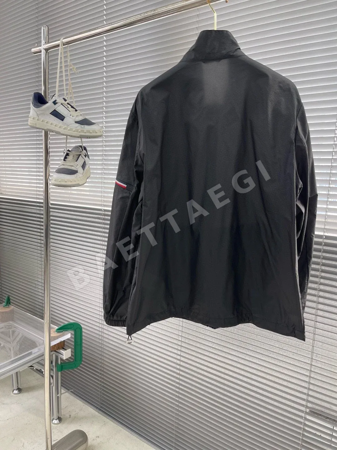 몽클레르 체크 패턴 후드 남성 자켓 상세 이미지 8