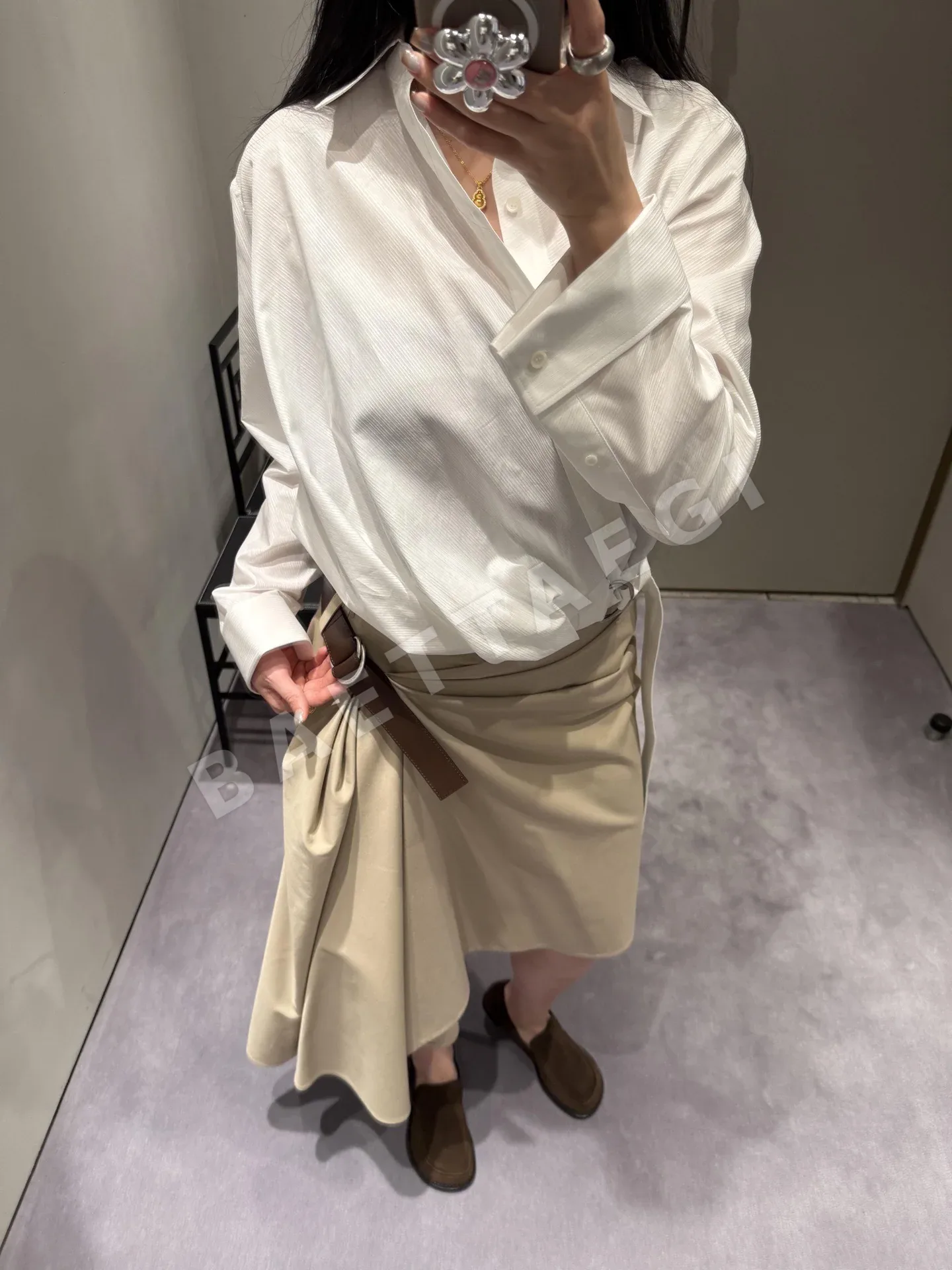 로에베 카키색 비대칭 플리츠 미디 스커트 상세 이미지 6