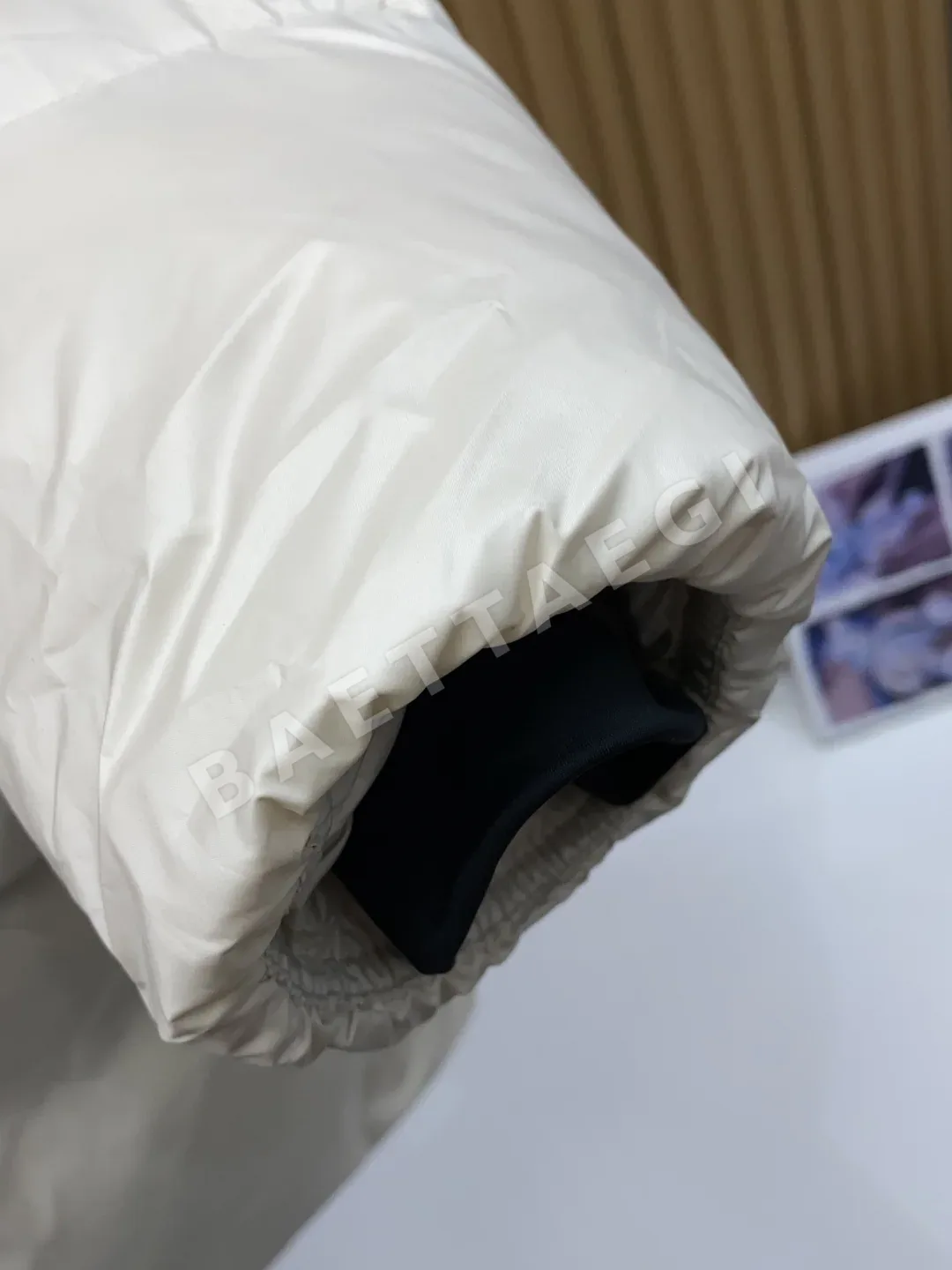 몽클레르 남성 미들 길이 다운 패딩 재킷 상세 이미지 7