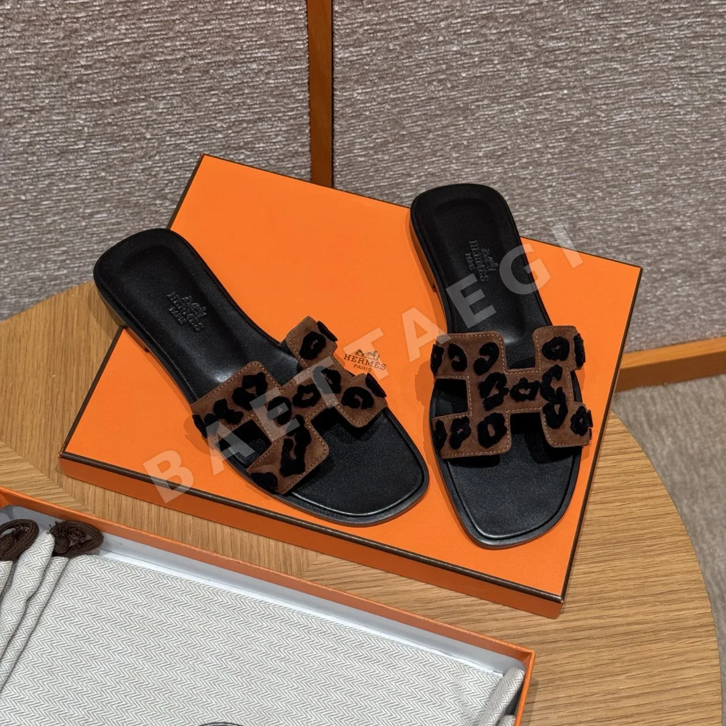 에르메스 오란 샤무아 가죽 슬리퍼 8497 상세 이미지 3