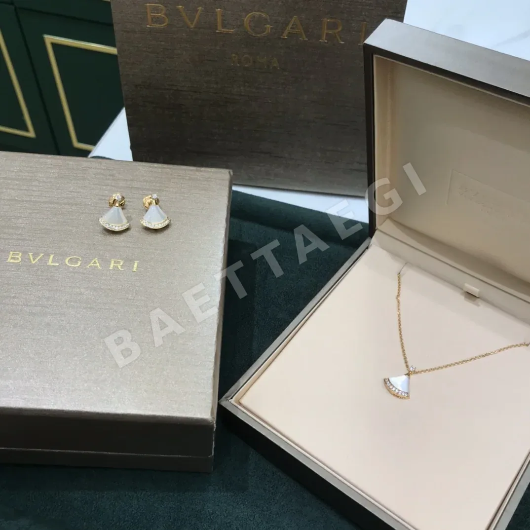 불가리 목걸이 64652 Bvlgari Necklace