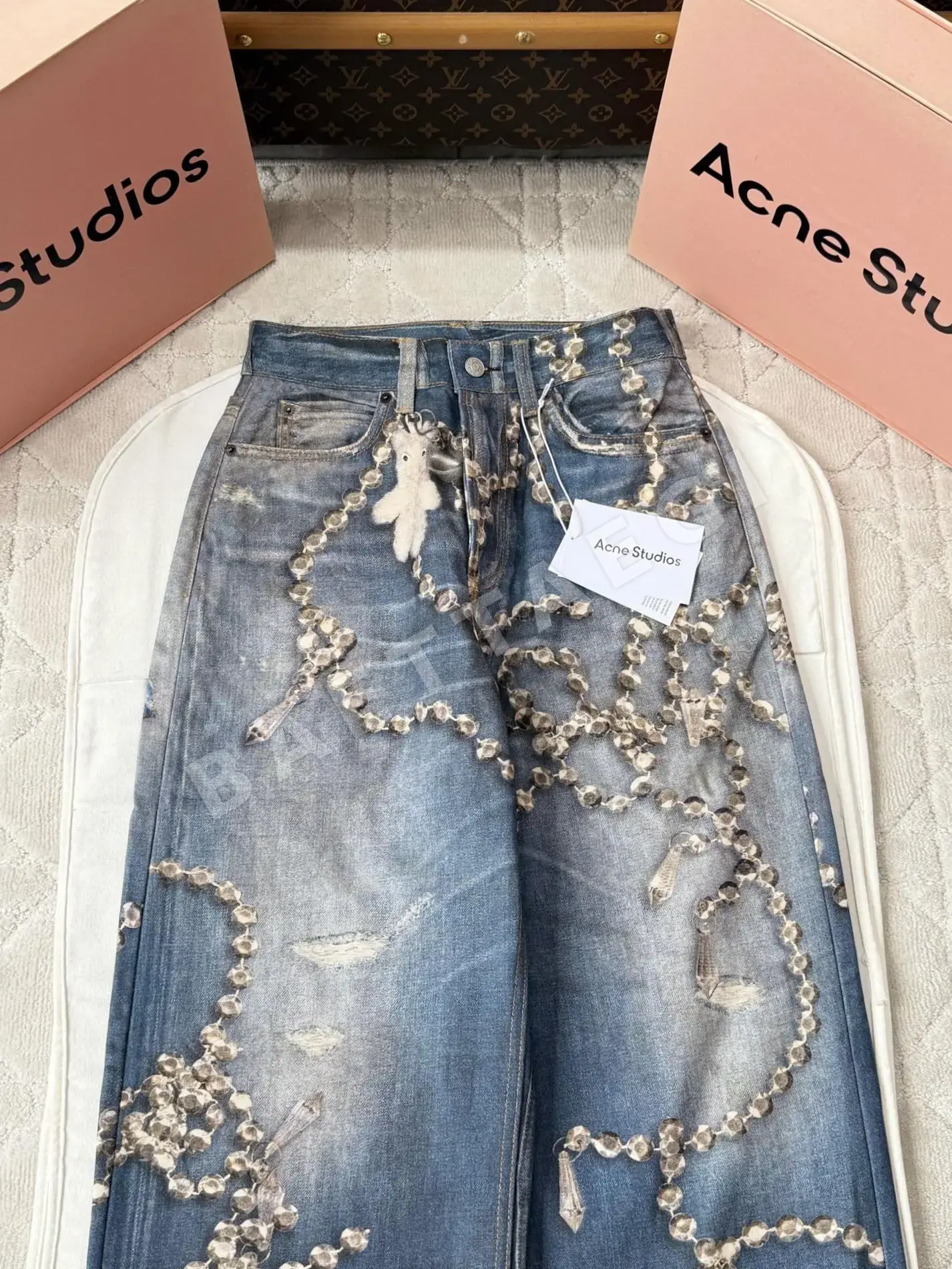 아크네스튜디오 크리스탈 보우 광학 프린트 체인 진 바지 상세 이미지 4