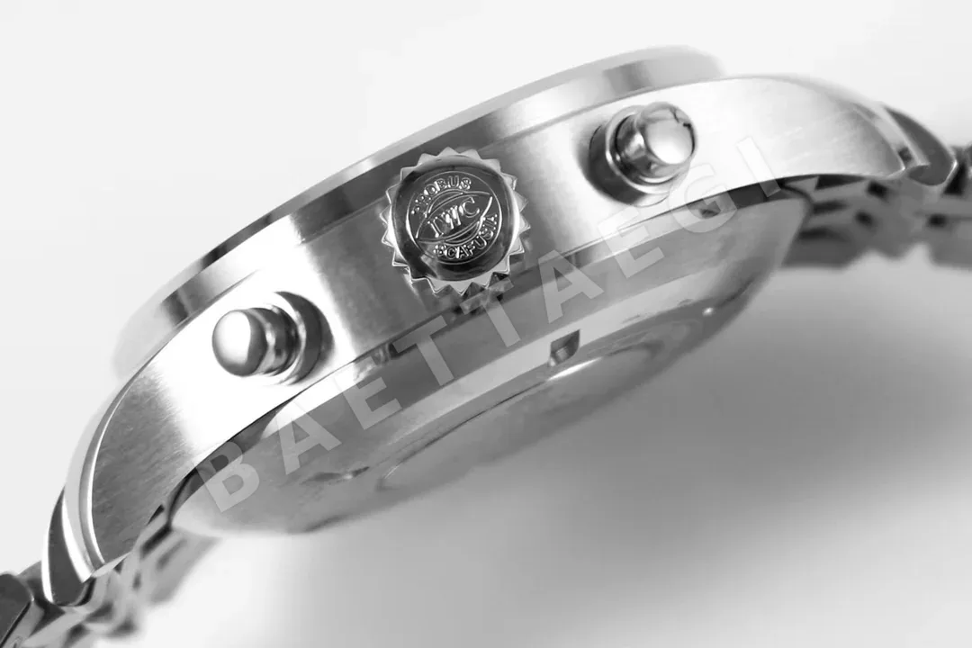 IWC 파일럿 크로노그래프 시계 상세 이미지 6