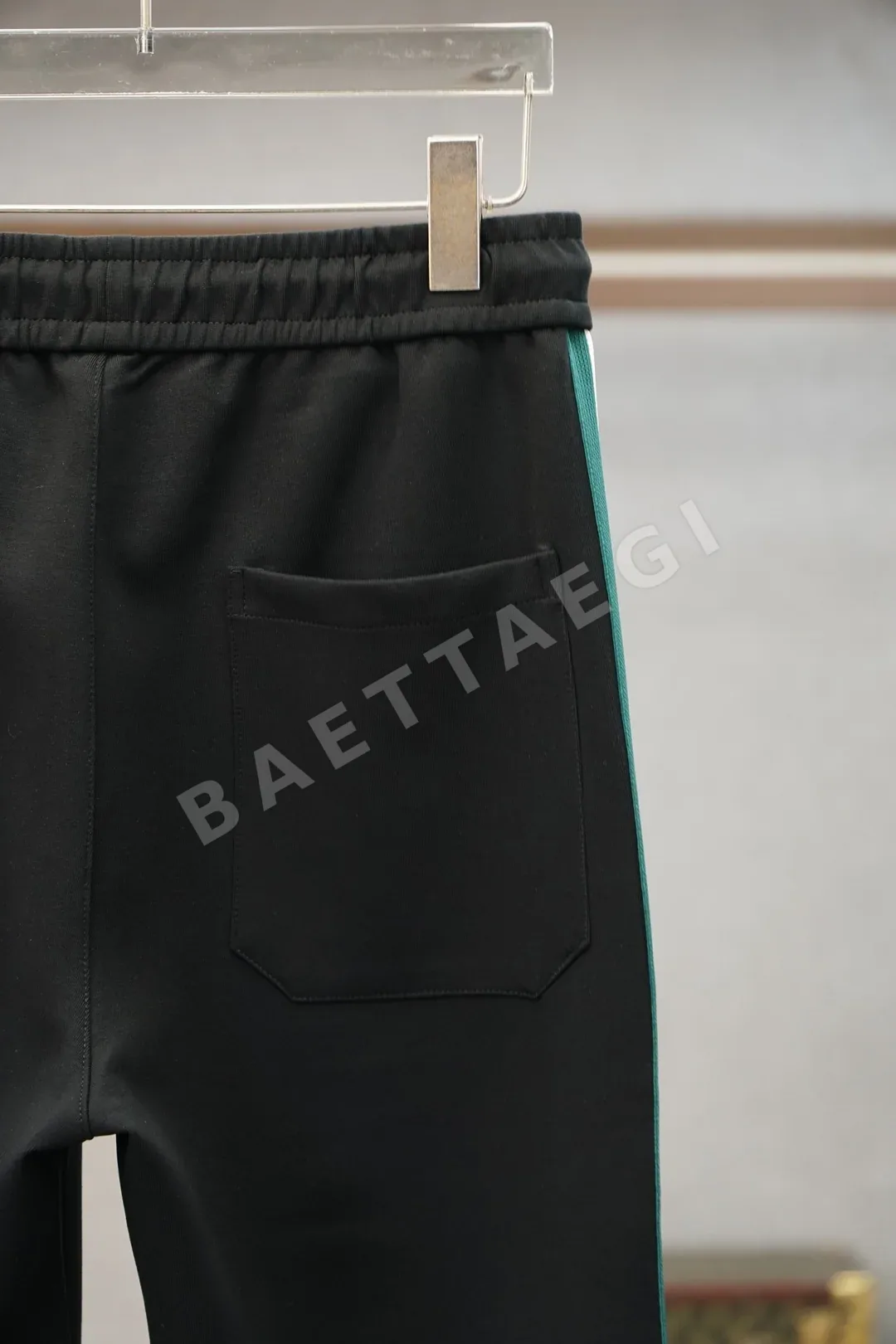 몽클레르 코튼 스판 남성 바지 상세 이미지 8