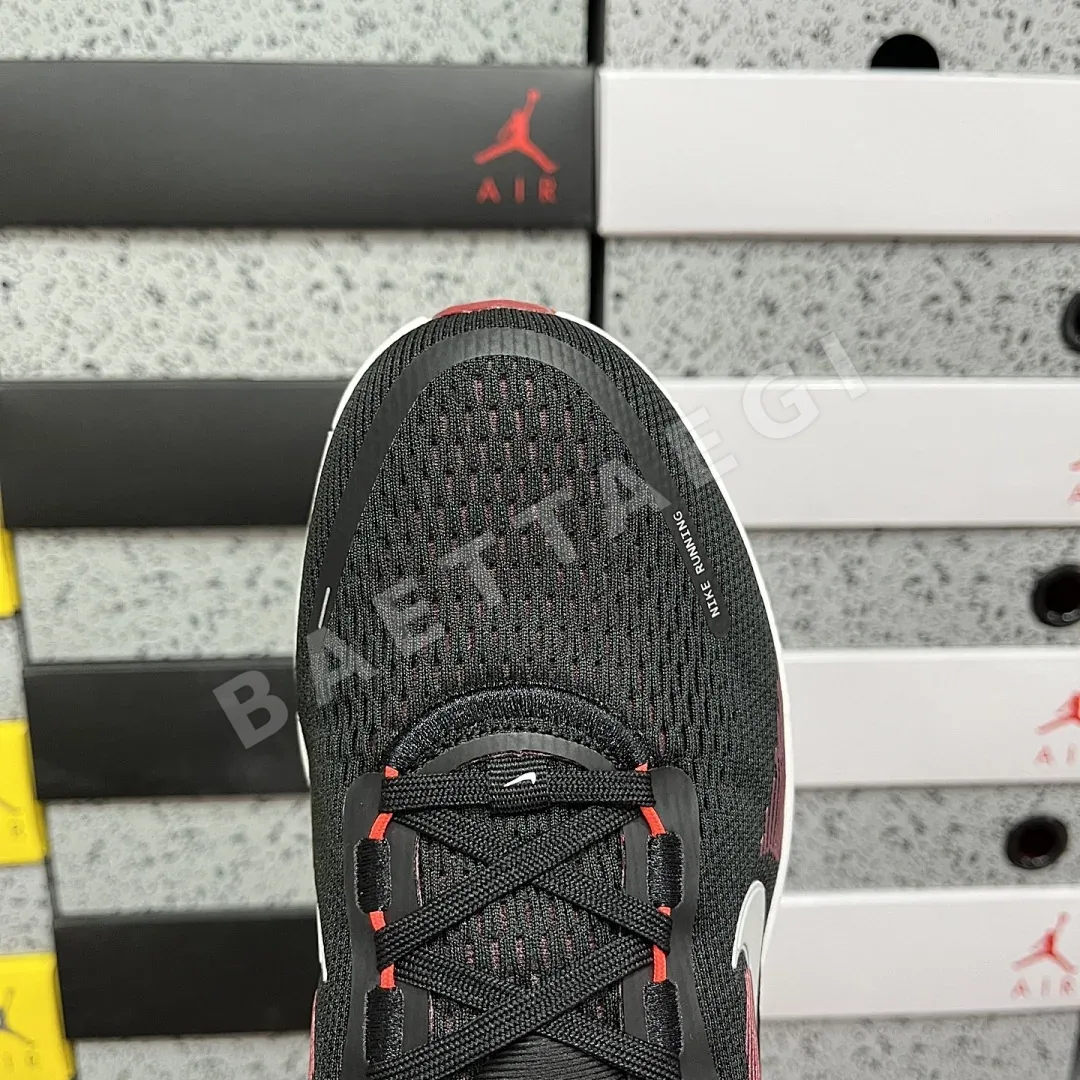 나이키 줌 보메로 18 HM6803-008 201111 Nike Zoom Vomero 18 상세 이미지 7