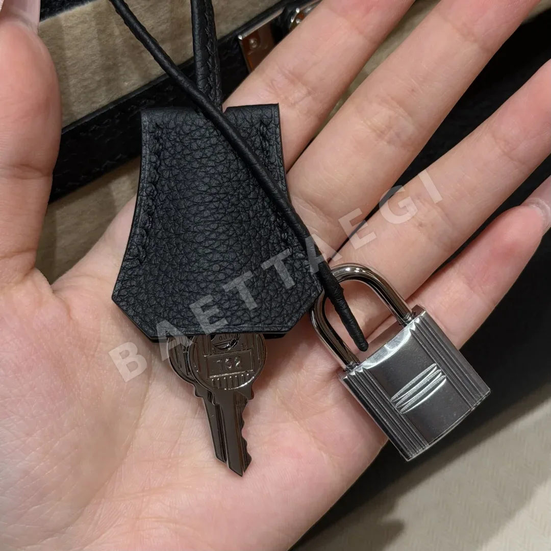 에르메스 버킨 25 블랙 토고 가죽 가방 상세 이미지 5