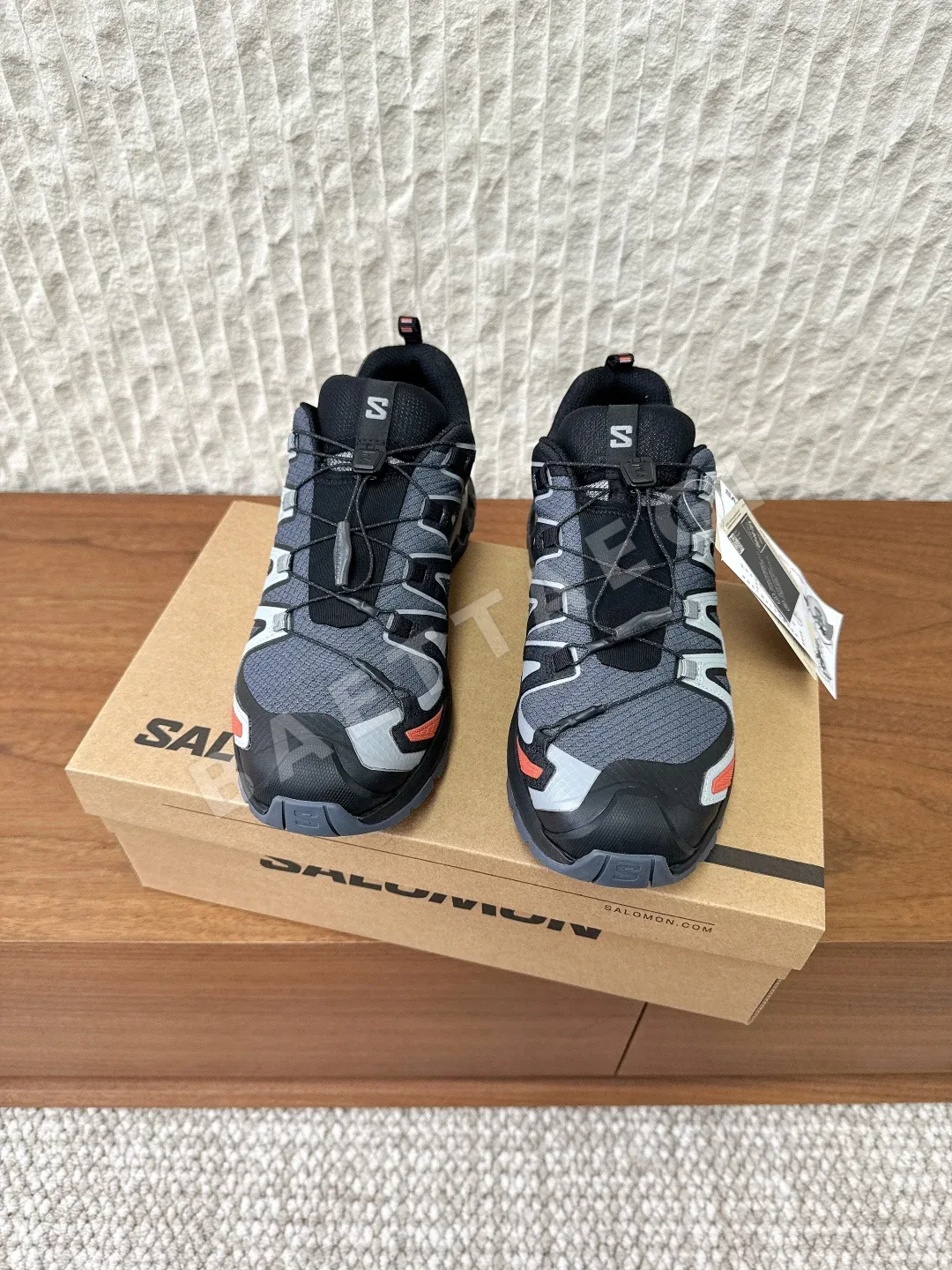 살로몬 신발 74728