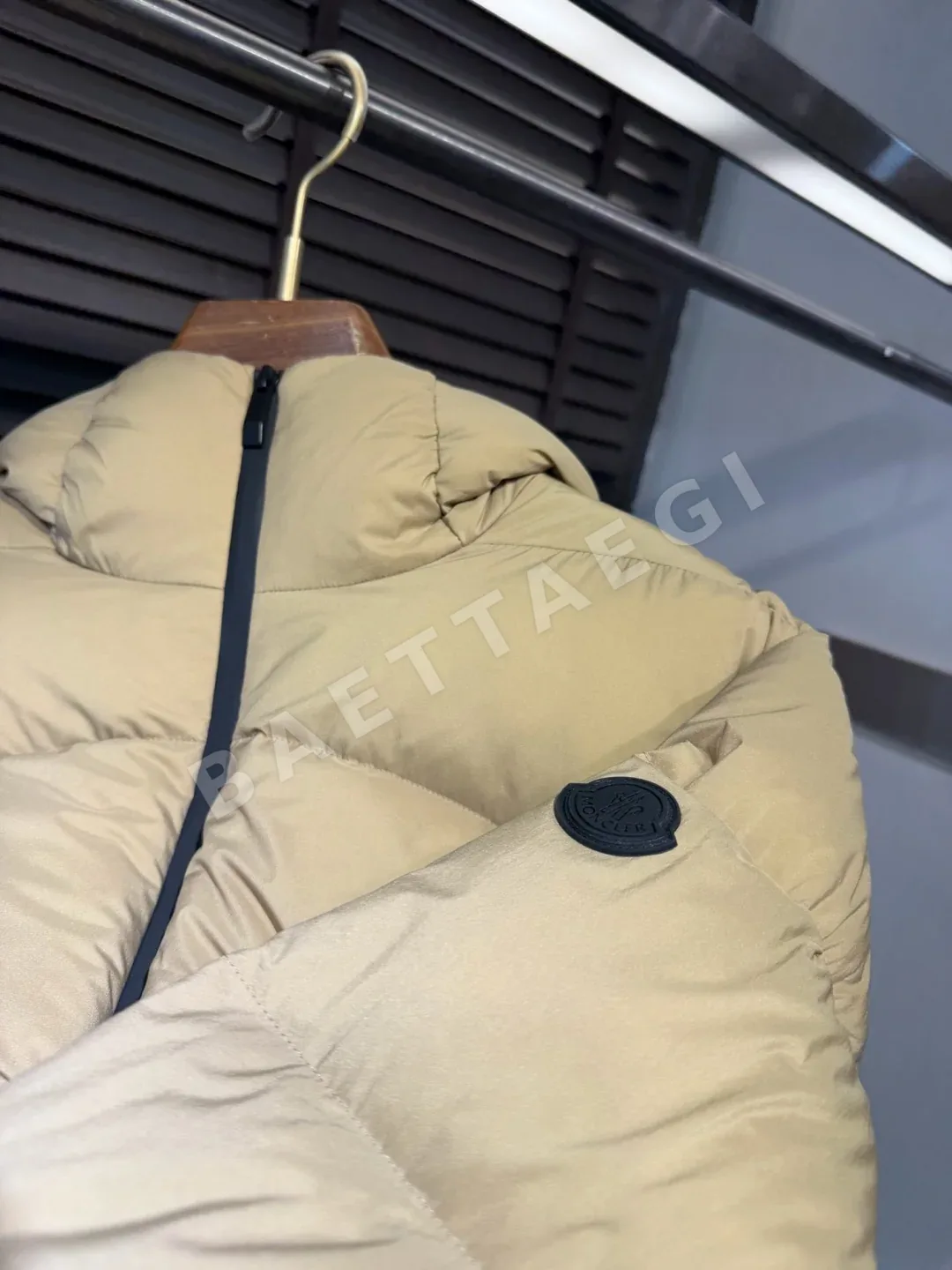 몽클레르 남성 다운 패딩 M11386 상세 이미지 6
