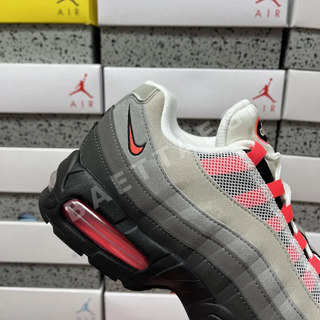 나이키 [GX] 에어 맥스 95 OG IM7410-001 201233 Nike Air Max 95 OG Big Bubble Solar Red 상세 이미지 9