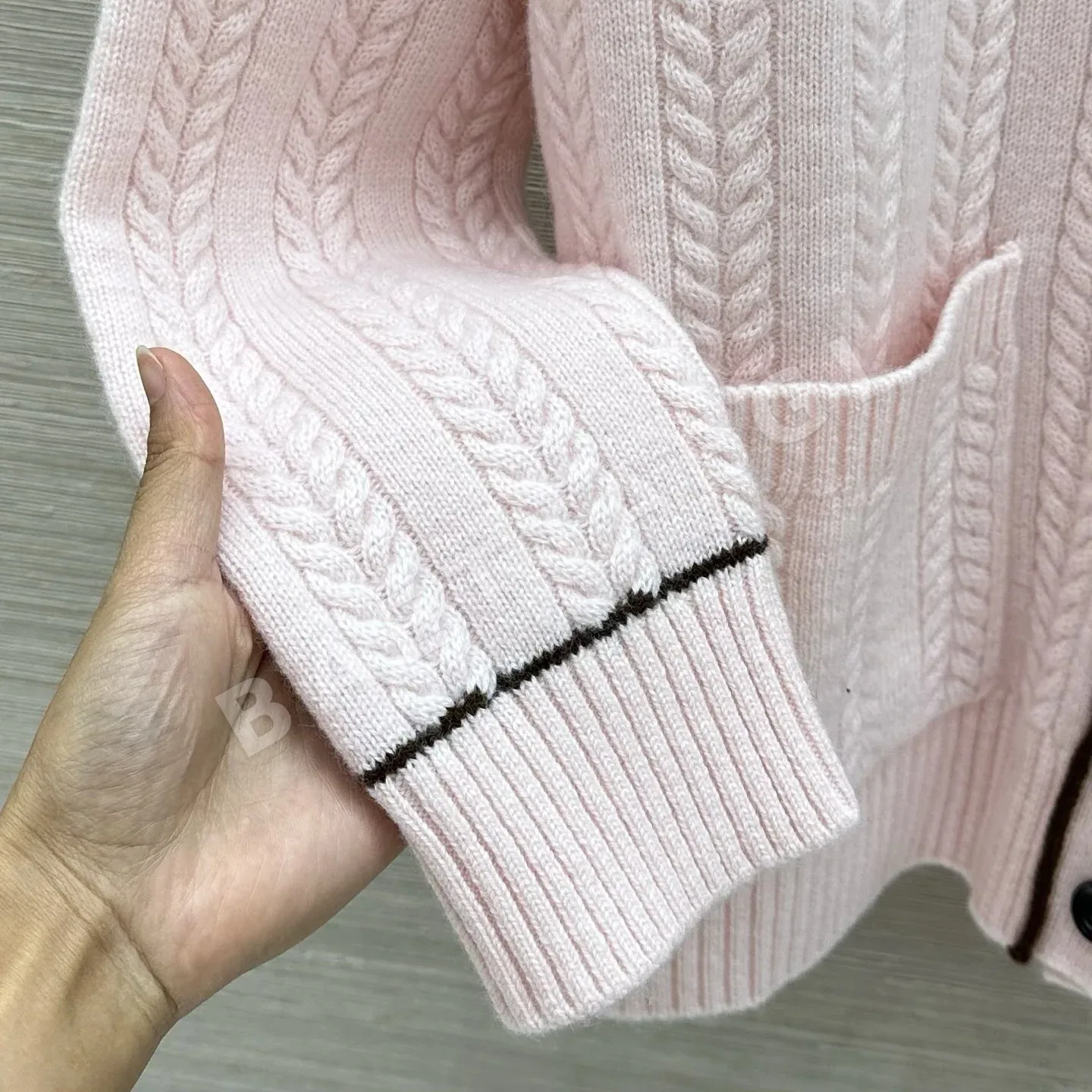 로로피아나 울 V넥 여성 가디건 상세 이미지 6