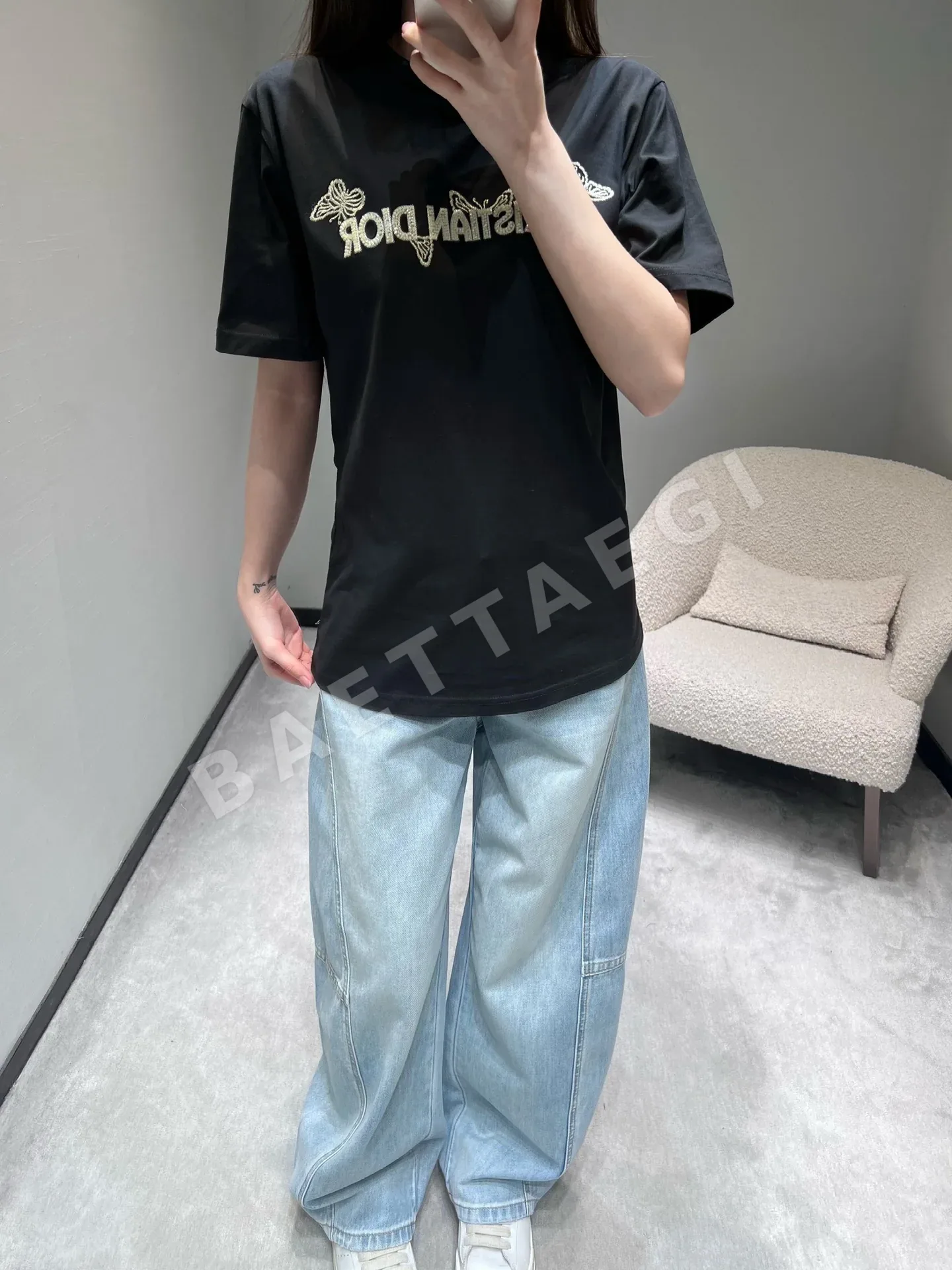 디올 나비 자수 반팔 티셔츠 상세 이미지 2