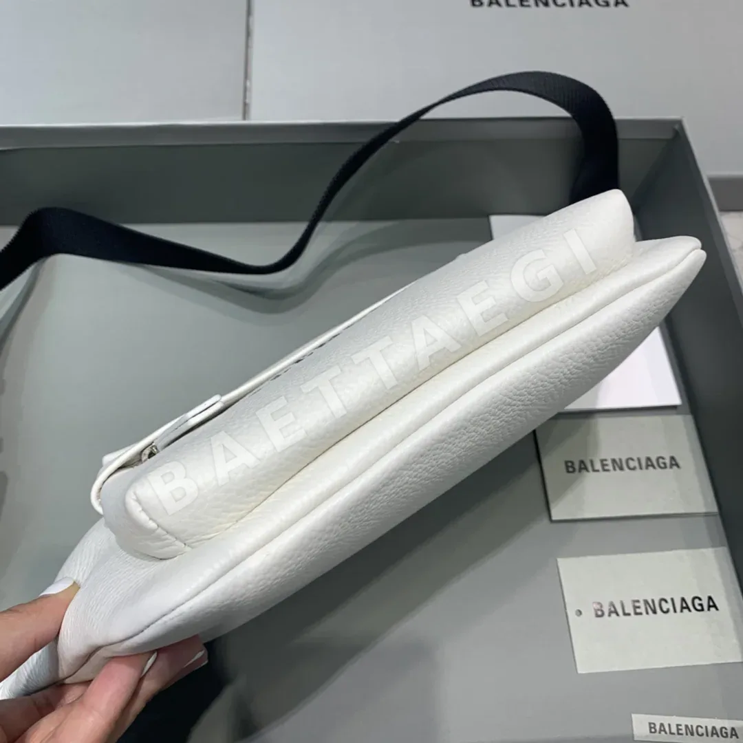 발렌시아가 가방 상세 이미지 4