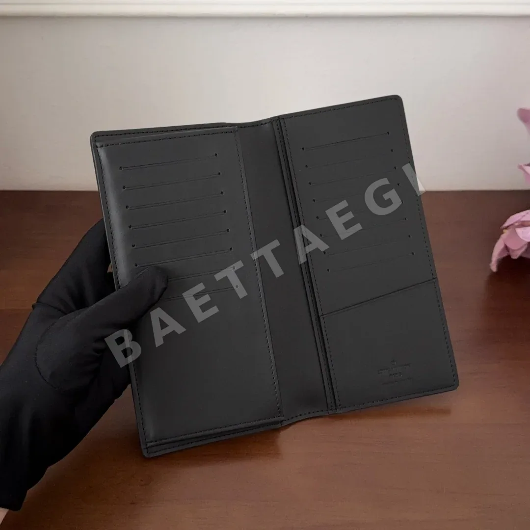 루이비통 브라자 엠보싱 플로랄 지갑 M62900 상세 이미지 9