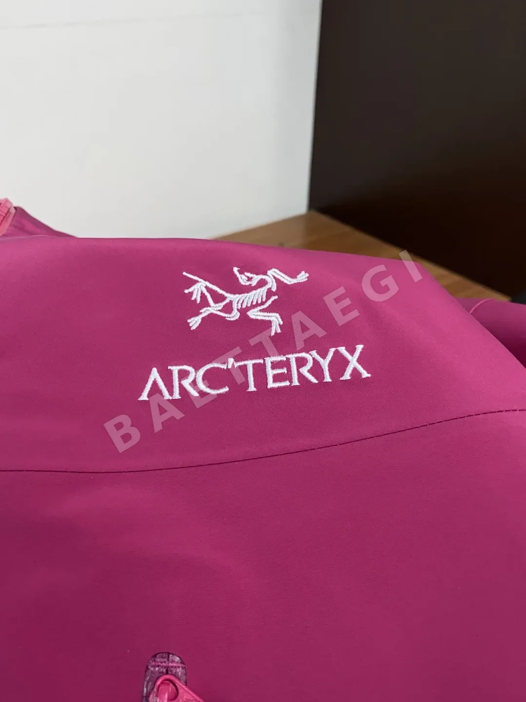 아크테릭스 알파 SV GORE-TEX 프로 남성 자켓 상세 이미지 9