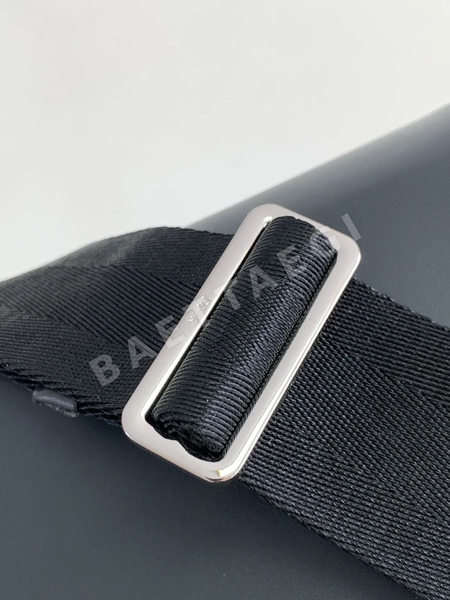 디올 오블리크 캔버스 키즈 메신저백 상세 이미지 6