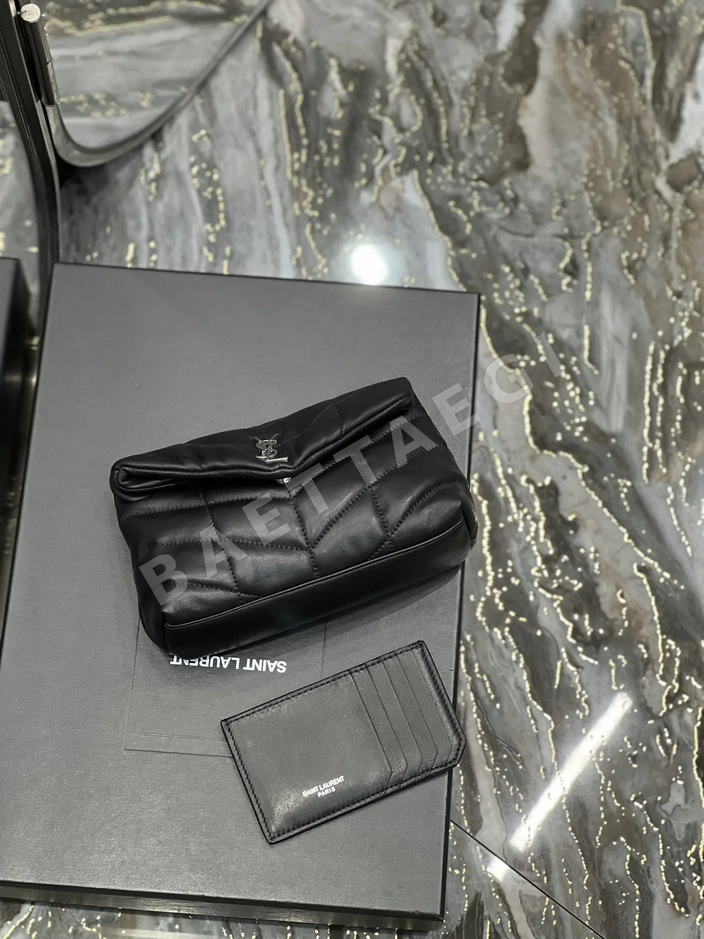 생로랑 루루 파퍼 램스킨 클러치백 상세 이미지 6