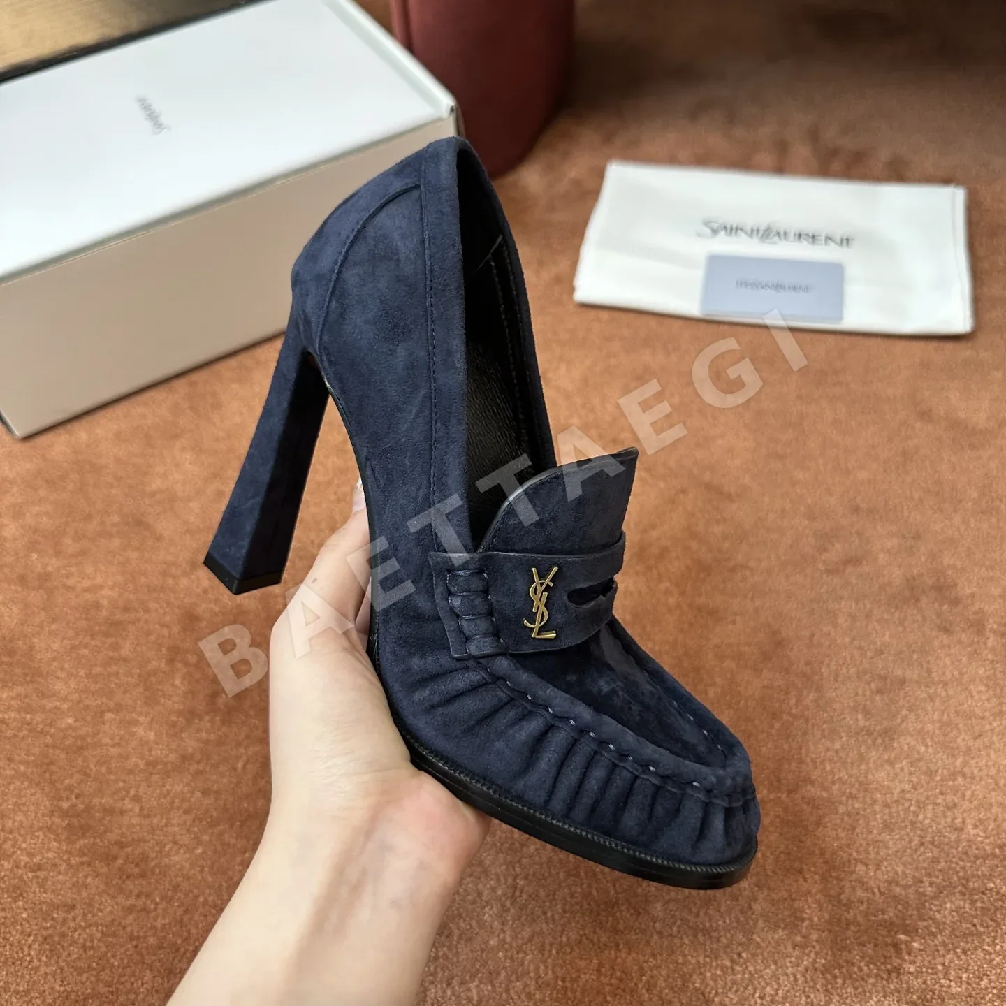 생로랑 앞코 덮인 YSL 뮬 상세 이미지 3
