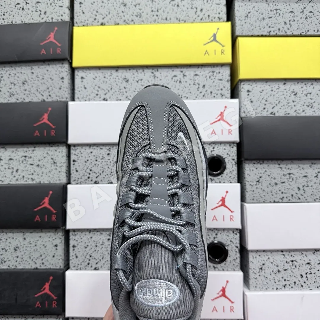 나이키 [XY] 에어 맥스 95 OG IB7682-001 201322 Nike Air Max 95 OG Big Bubble Cool Grey 상세 이미지 10