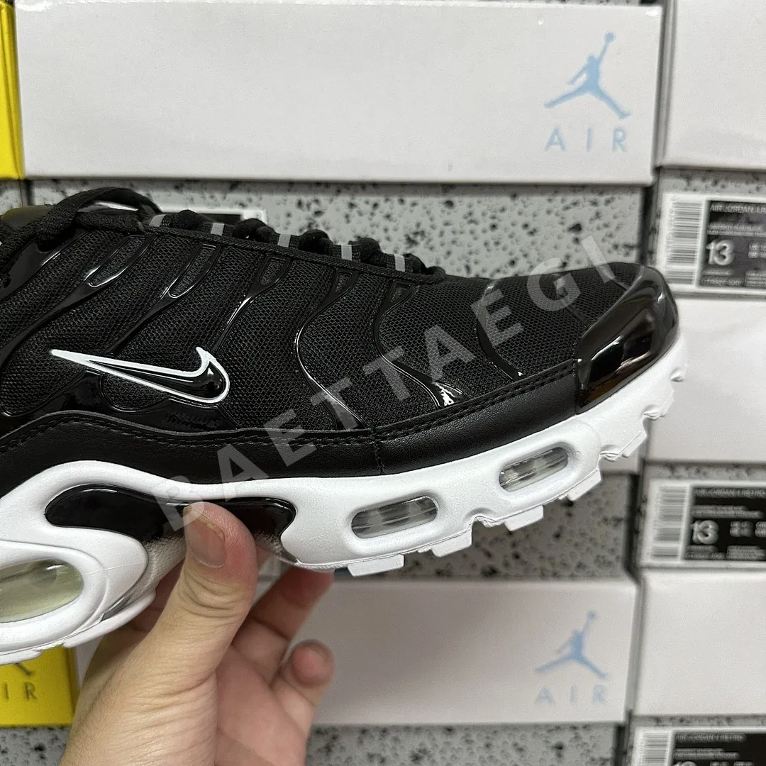 나이키 [DF] 에어 맥스 플러스 DM2362-001 201065 Nike Air Max Plus Black White 상세 이미지 9