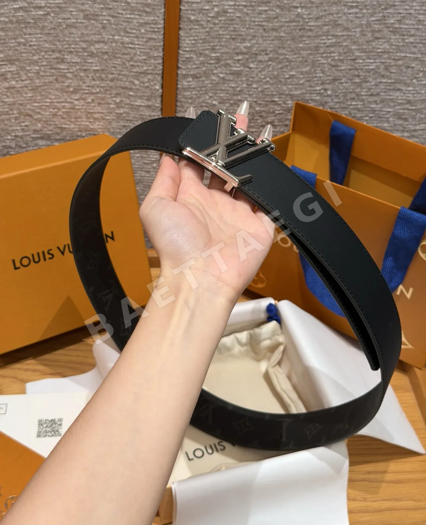 루이비통 이니셜 메탈 버클 40mm 리버시블 벨트 상세 이미지 4