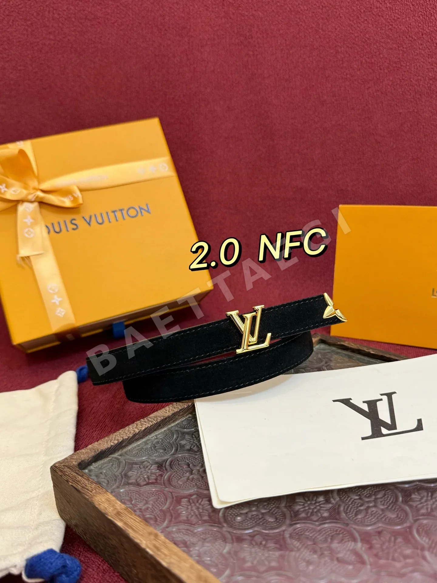 루이비통 골드 LV 이니셜 버클 스웨이드 벨트 57608