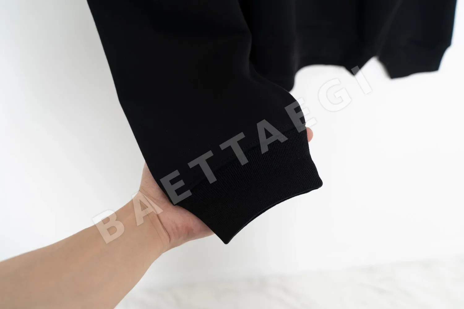 발렌시아가 남성 로고 후드 스웨트셔츠 상세 이미지 8