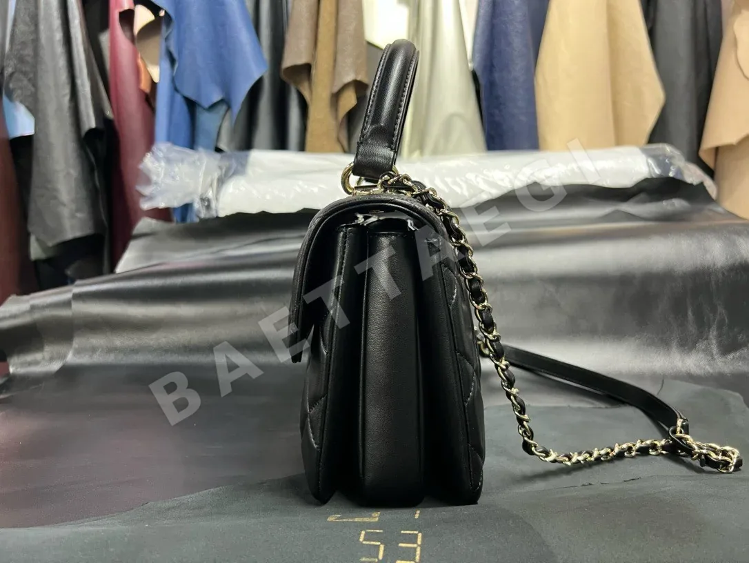 샤넬 블랙 골드 램스킨 퀼팅 가방 상세 이미지 5