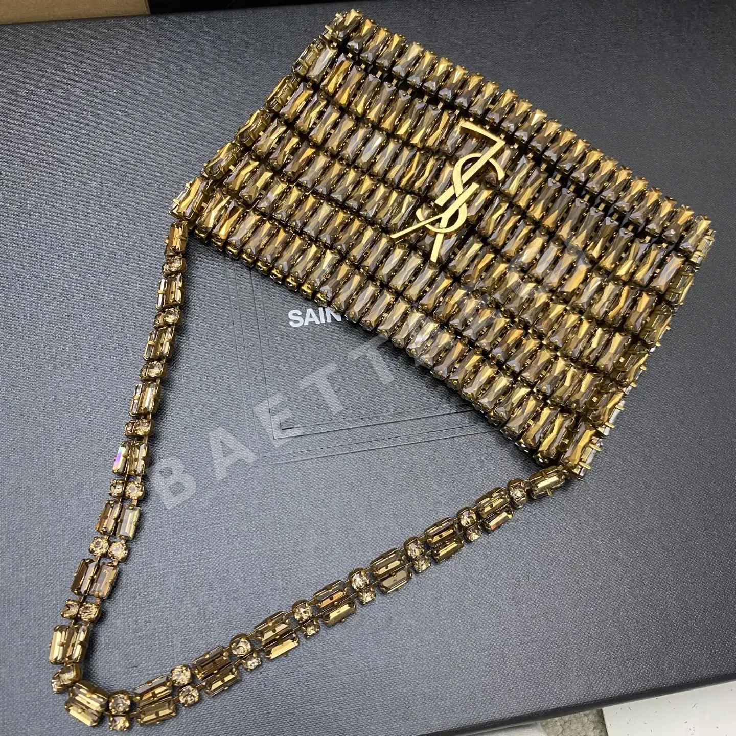 생로랑 크리스탈 장식 꼬임 숄더백 상세 이미지 8