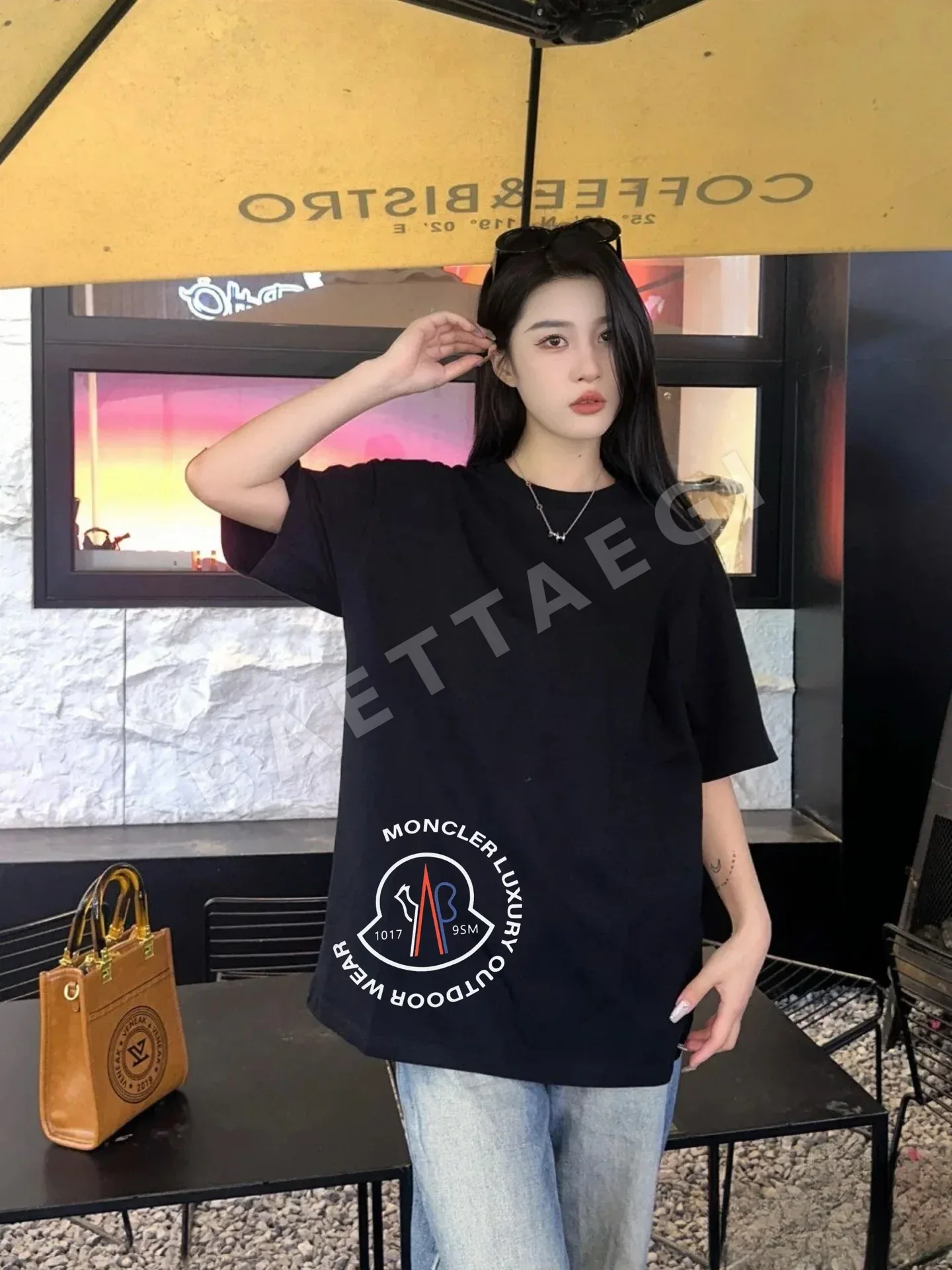 몽클레르 여성 로고 반팔 티셔츠 상세 이미지 2