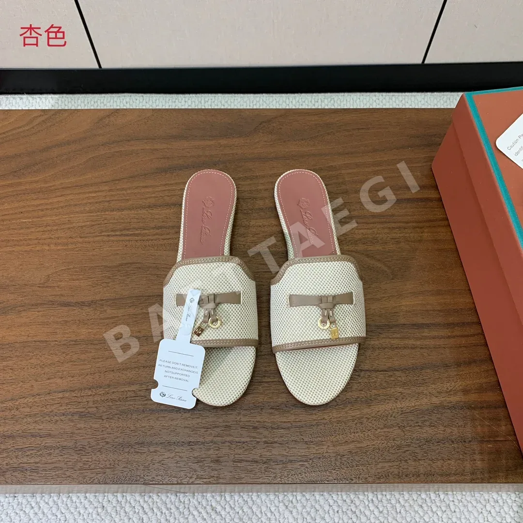 로로피아나 컬러블록 플랫 샌들 104875