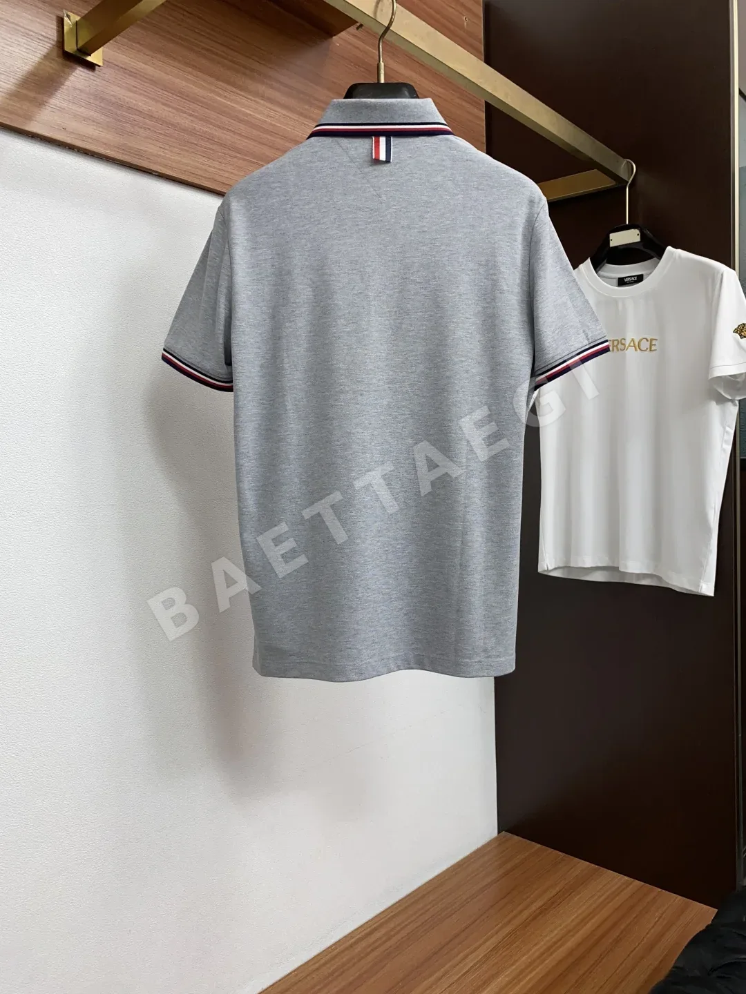 톰브라운 실크광택 카라 남성 반팔 폴로셔츠 상세 이미지 10