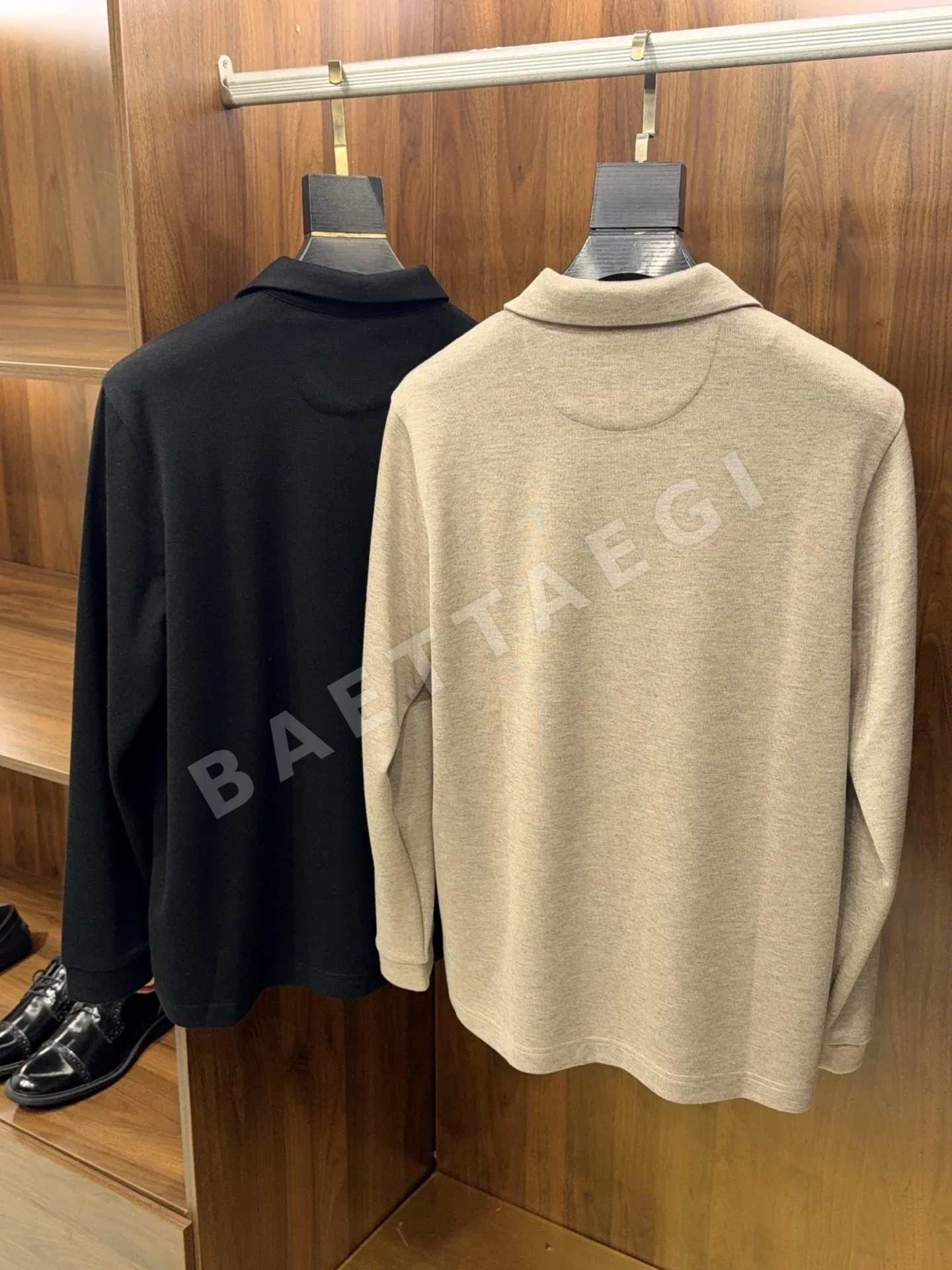 브루넬로쿠치넬리 울 혼방 V 카라 남성 긴팔 폴로셔츠 상세 이미지 2