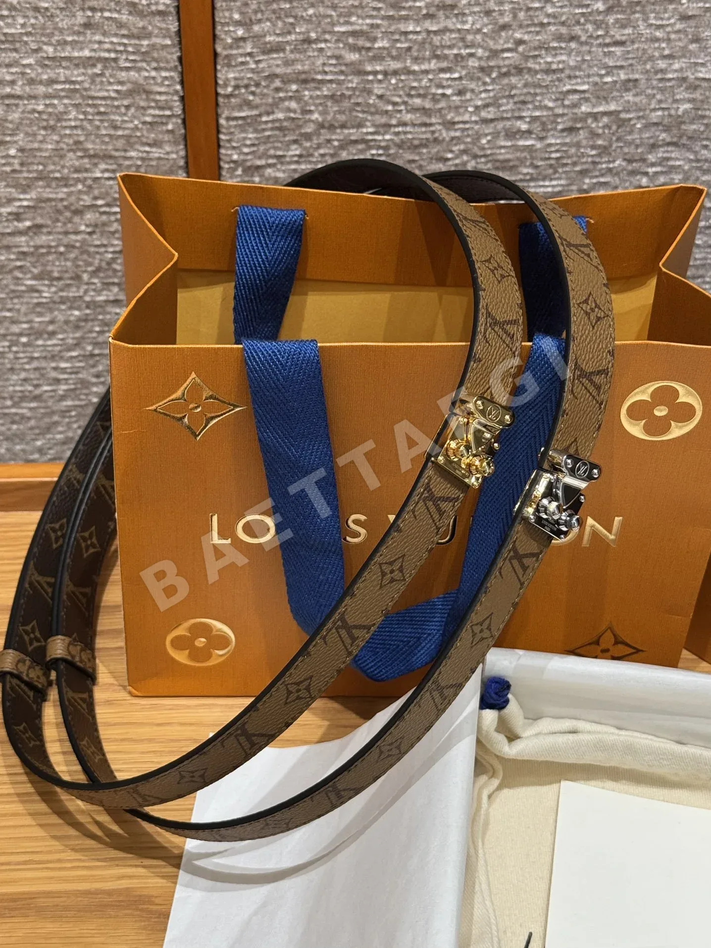 루이비통 S자형 버클 가죽 벨트 상세 이미지 3