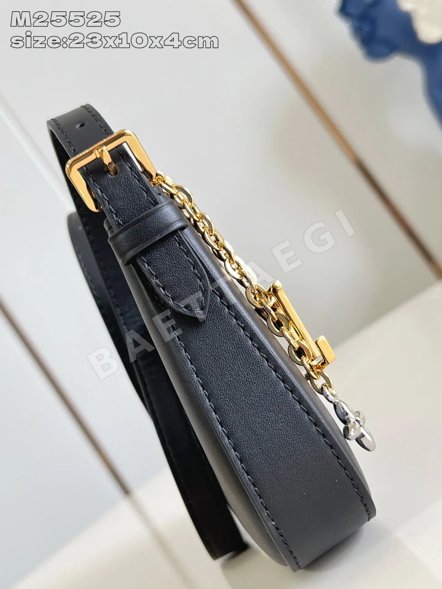 루이비통 포쉐트 블랙 핸드백 M25525 상세 이미지 3