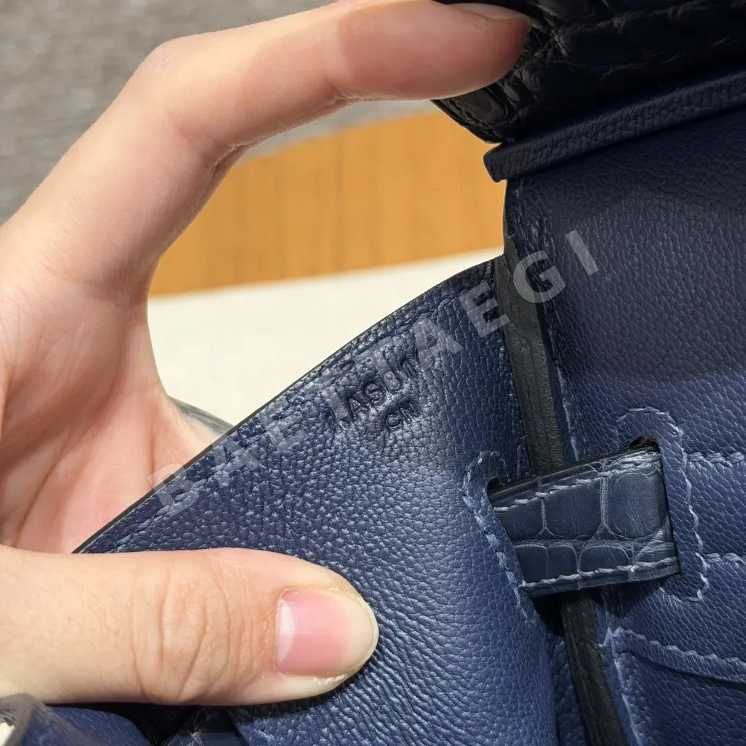 에르메스 버킨 30 블루 사파이어 가죽 가방 상세 이미지 9