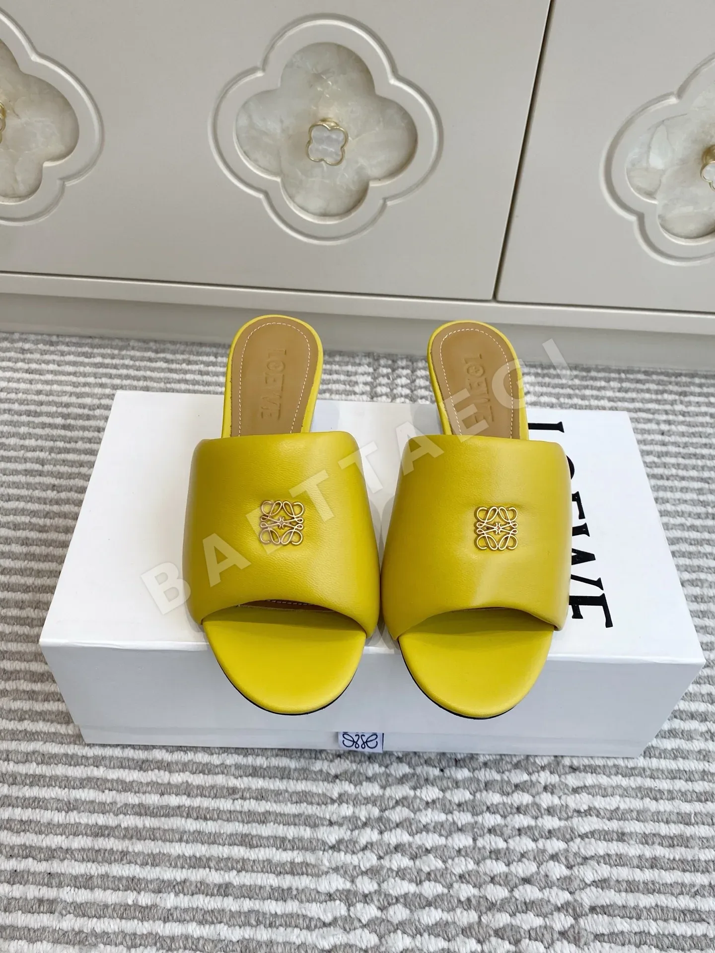 로에베 신발 41772