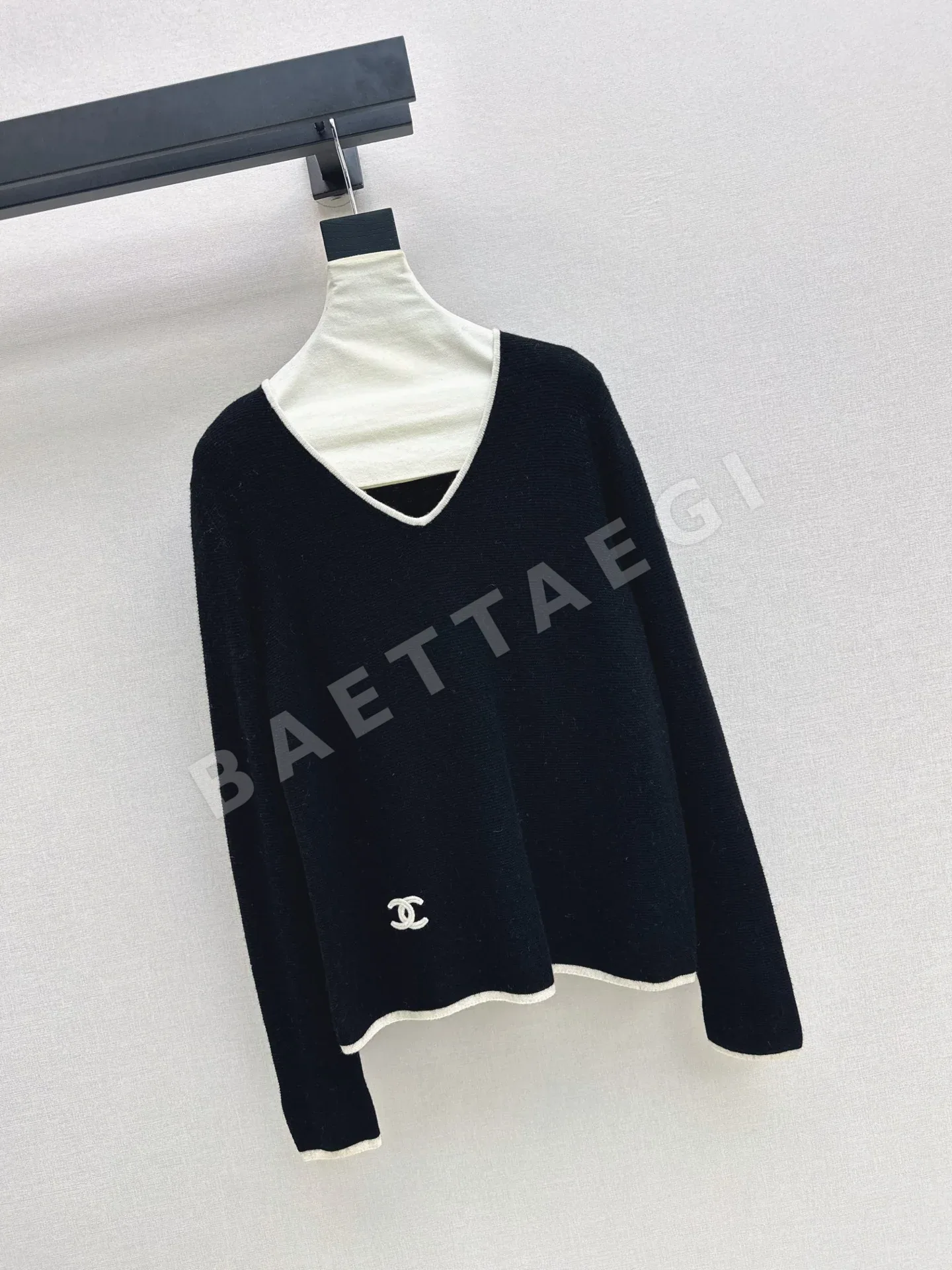 샤넬 V넥 컬러 블록 울 니트 긴팔티 상세 이미지 2