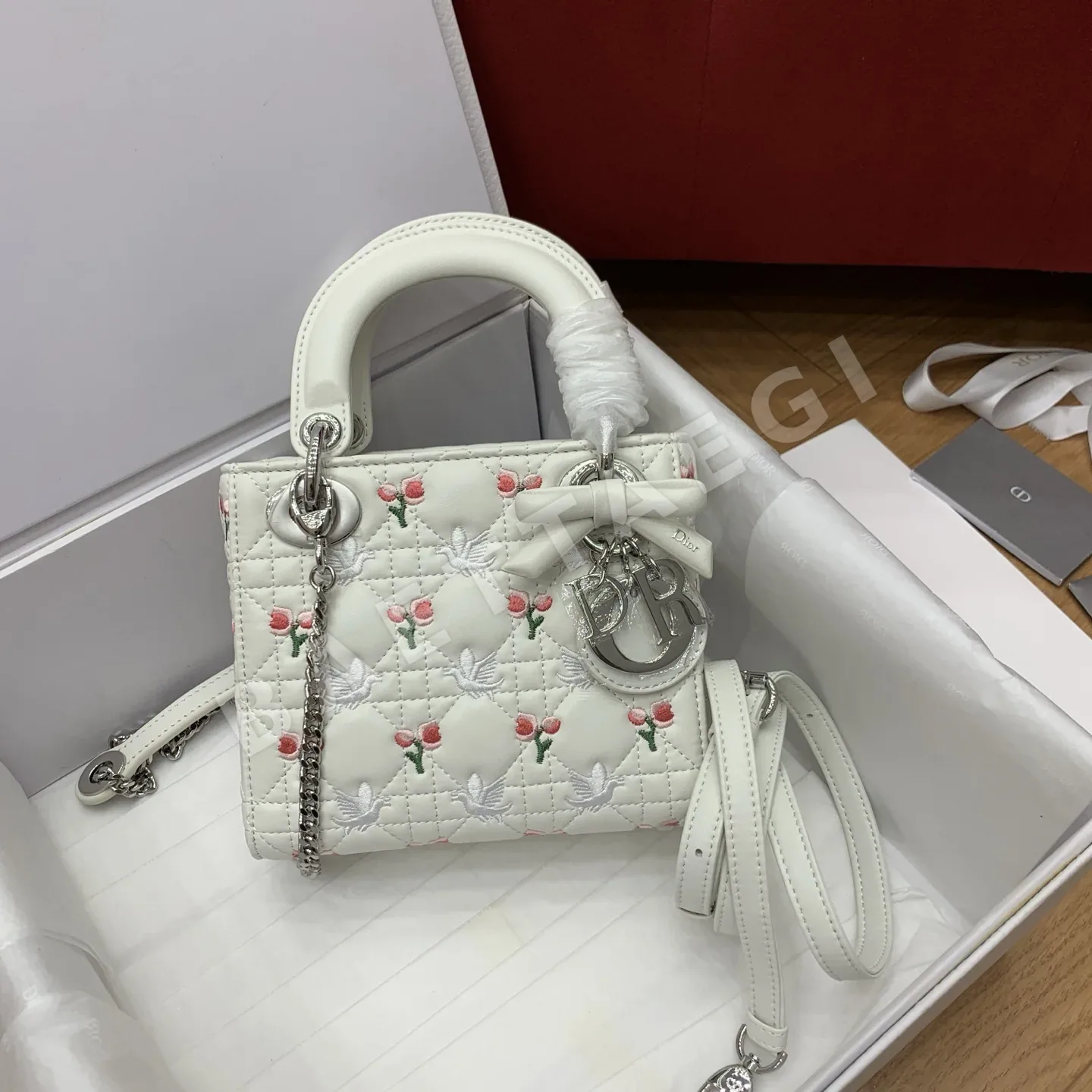 디올 레이디 램스킨 미니 가방 190508