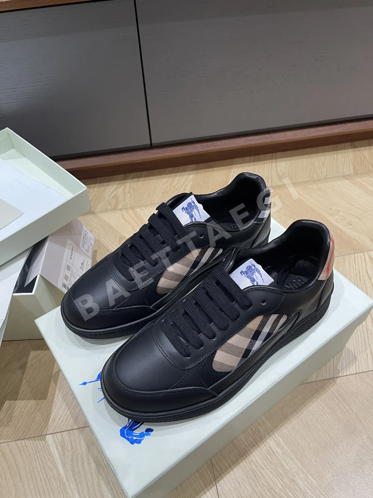 버버리 스케이트보드화 신발 29688