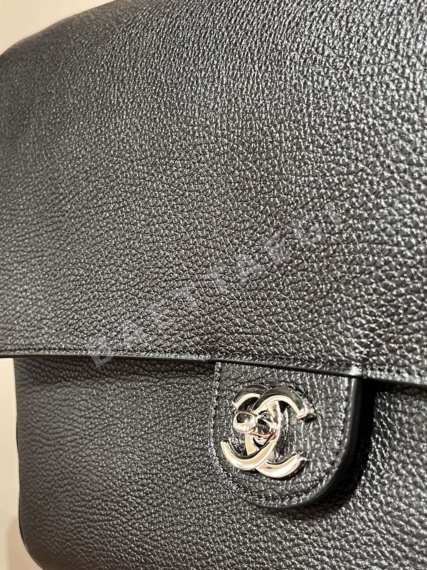 샤넬 지존 맥시 플랩 백(Grained Calfskin, AS6233 상세 이미지 4